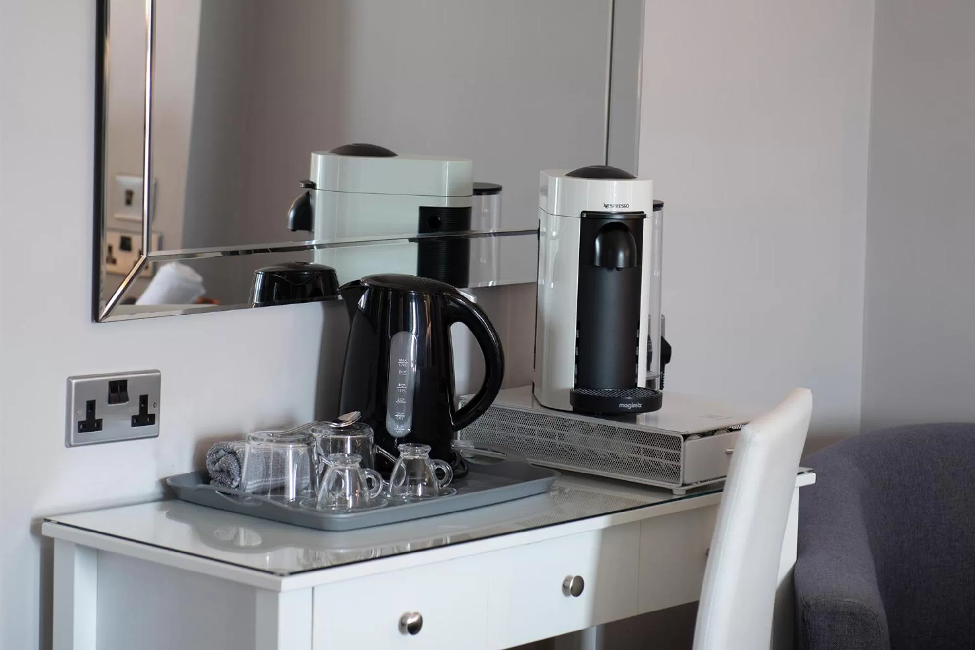 Coffee/tea facilities in Pebble House
