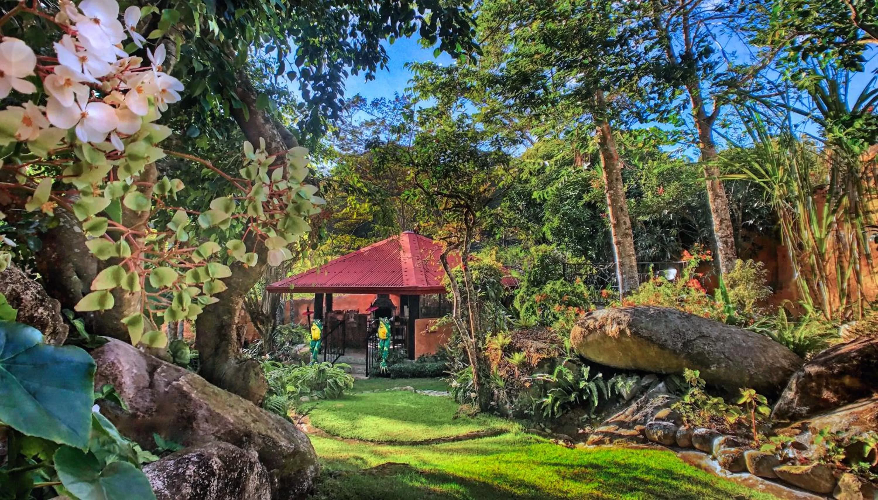 Property building in Boquete Garden Inn