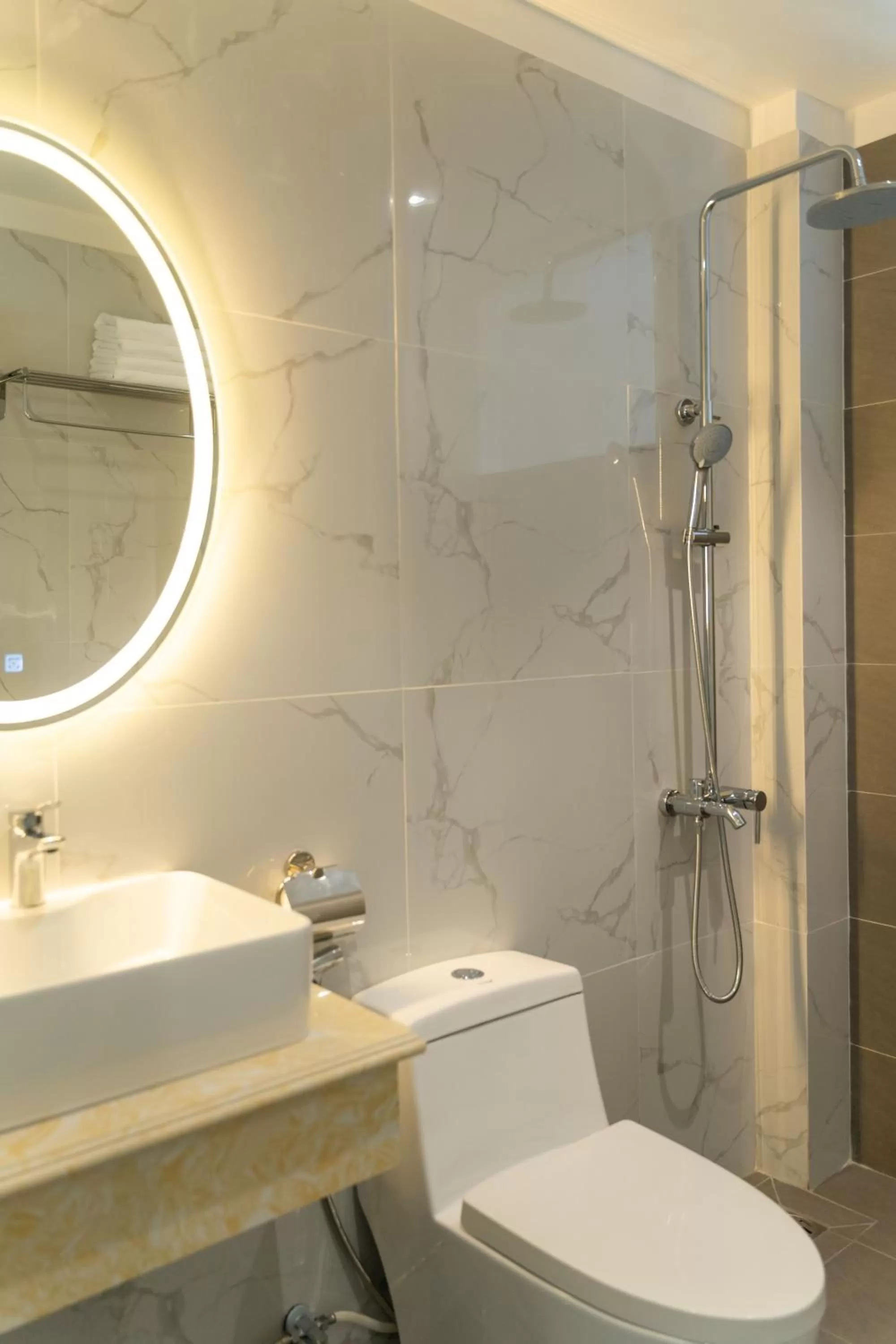 Bathroom in Sun Hill Hotel