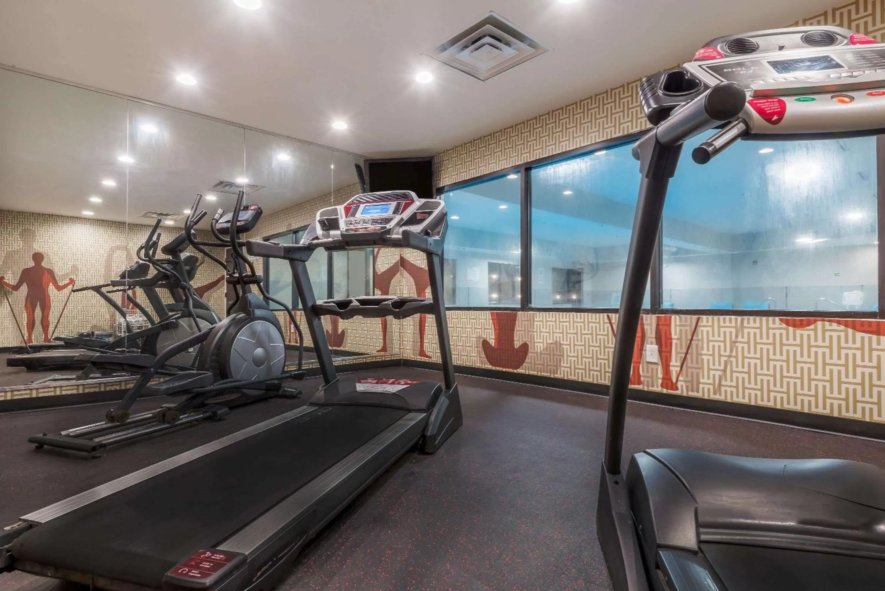 Fitness centre/facilities in Hawthorn Extended Stay by Wyndham Columbus West