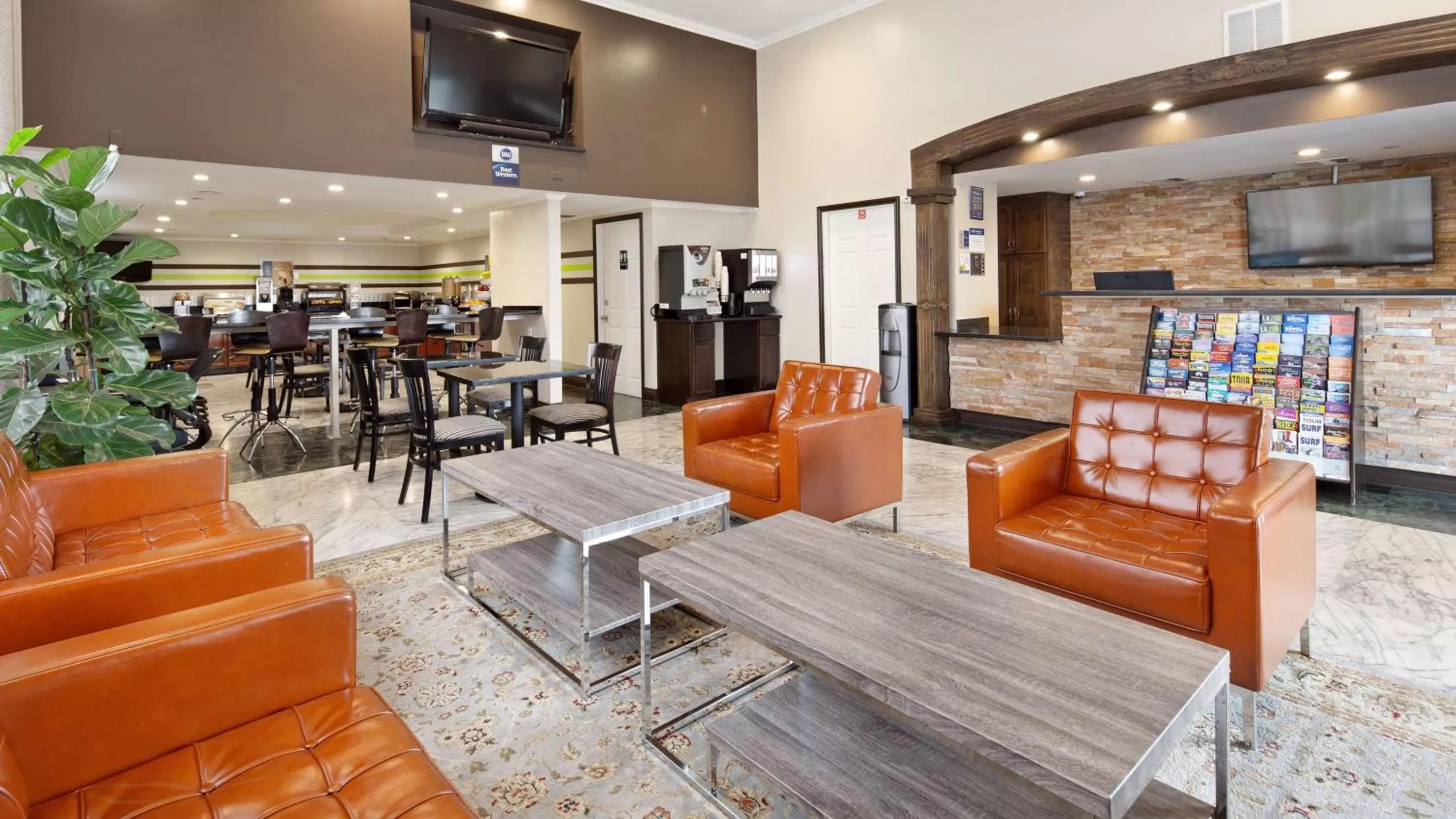 Lobby or reception in Best Western Pasadena Royale Inn & Suites