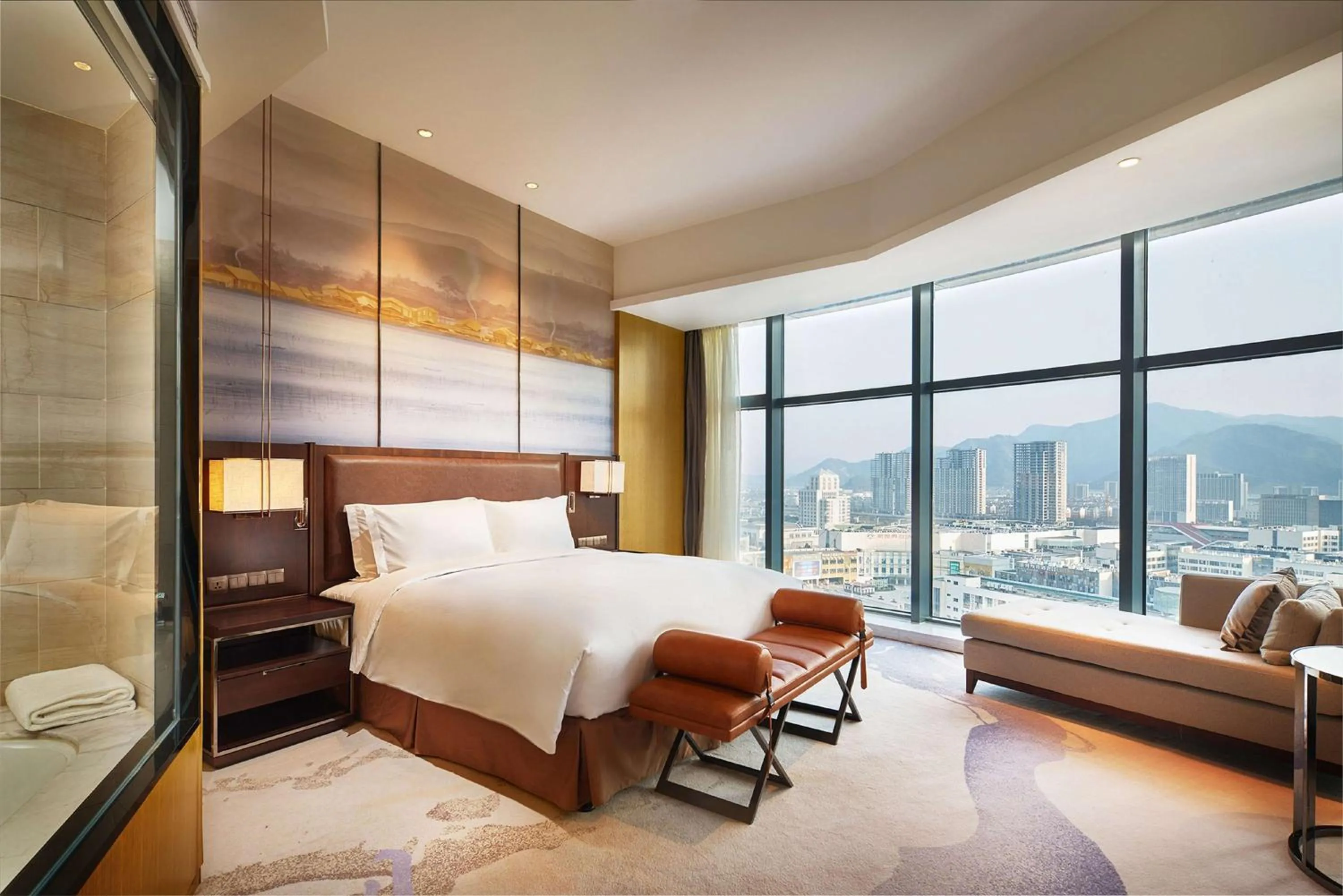 Bed in DoubleTree By Hilton Ningbo Beilun