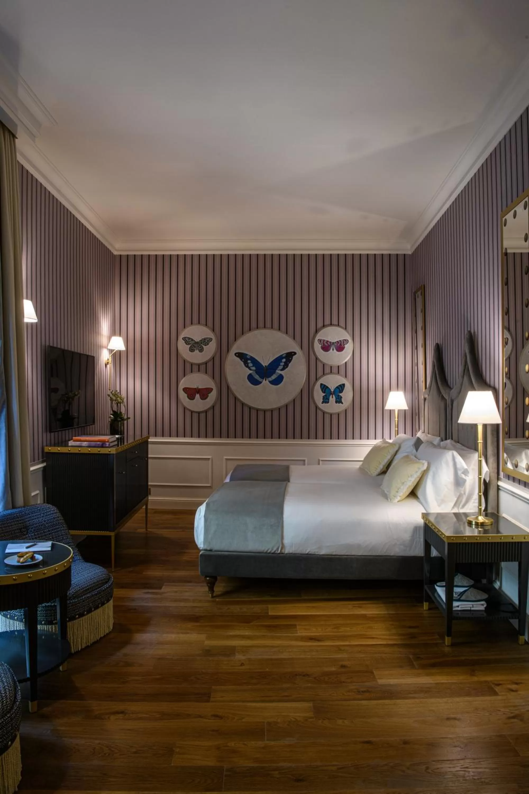 Photo of the whole room, Bed in IL Tornabuoni The Unbound Collection by Hyatt