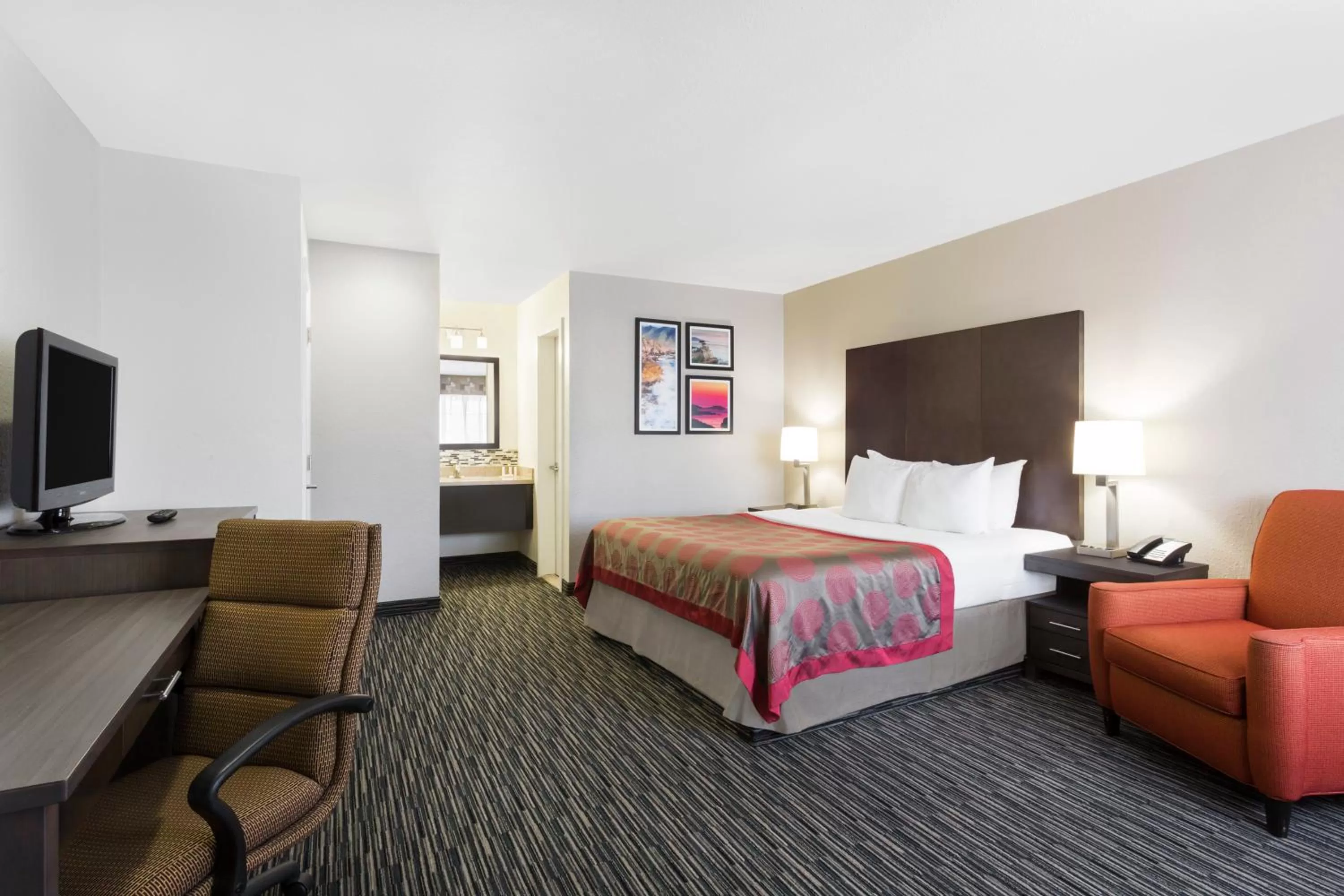 Photo of the whole room, Bed in Ramada by Wyndham Monterey