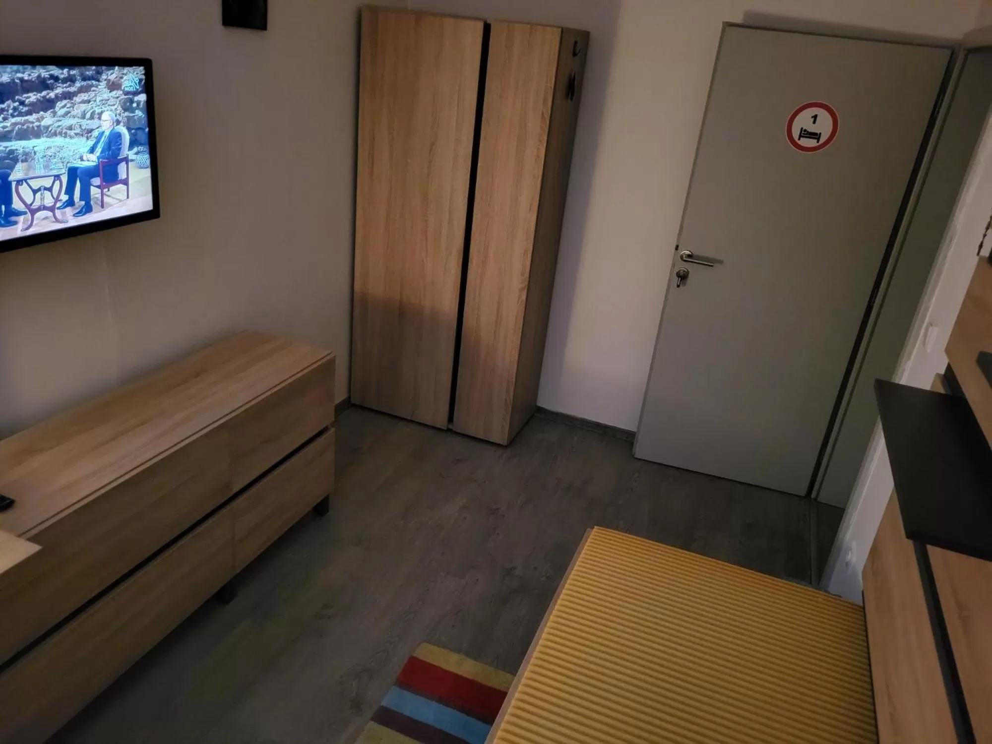 TV/Entertainment Center in TaM Autohof Malacky