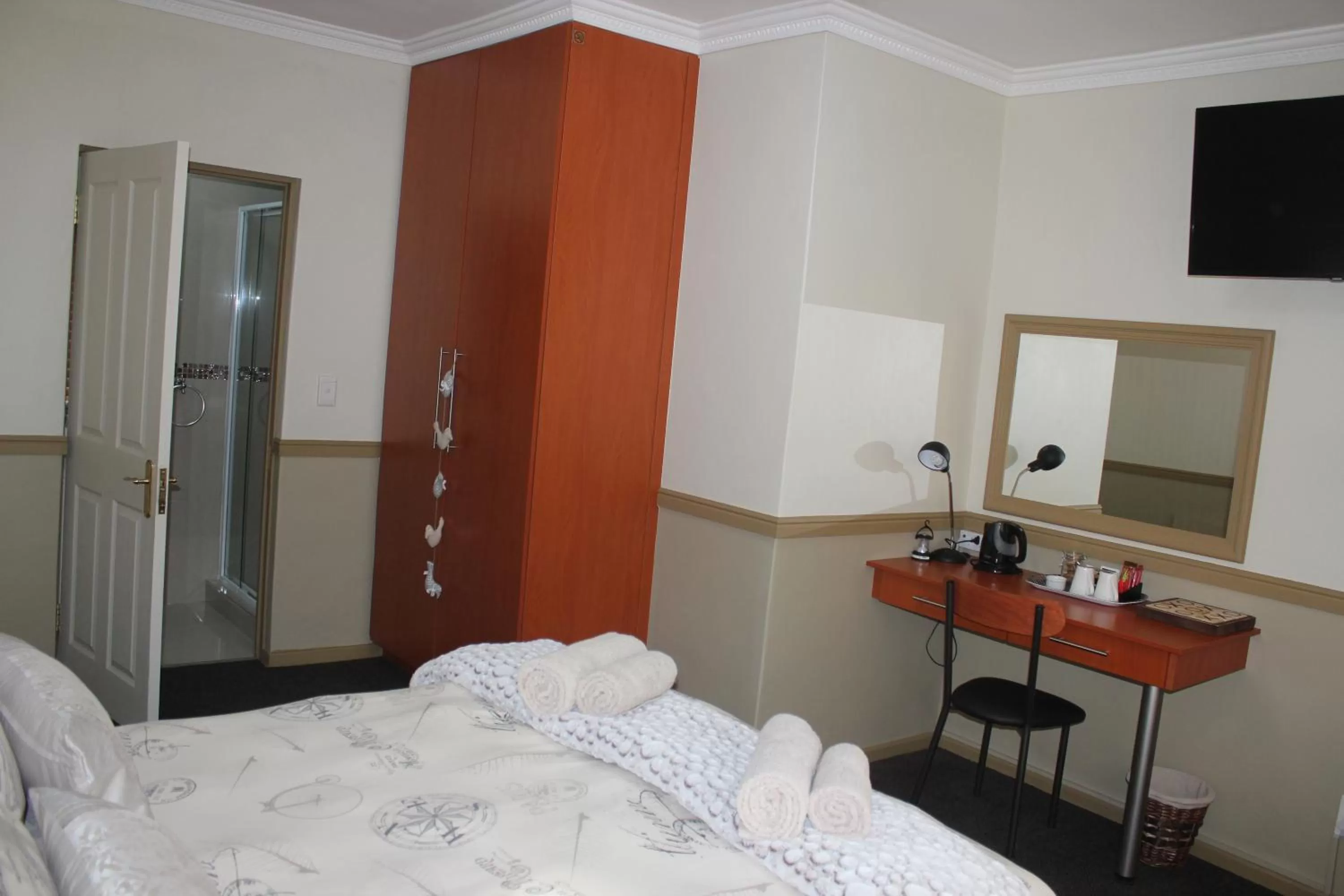 Bedroom, Bed in Victoria Heights B&B