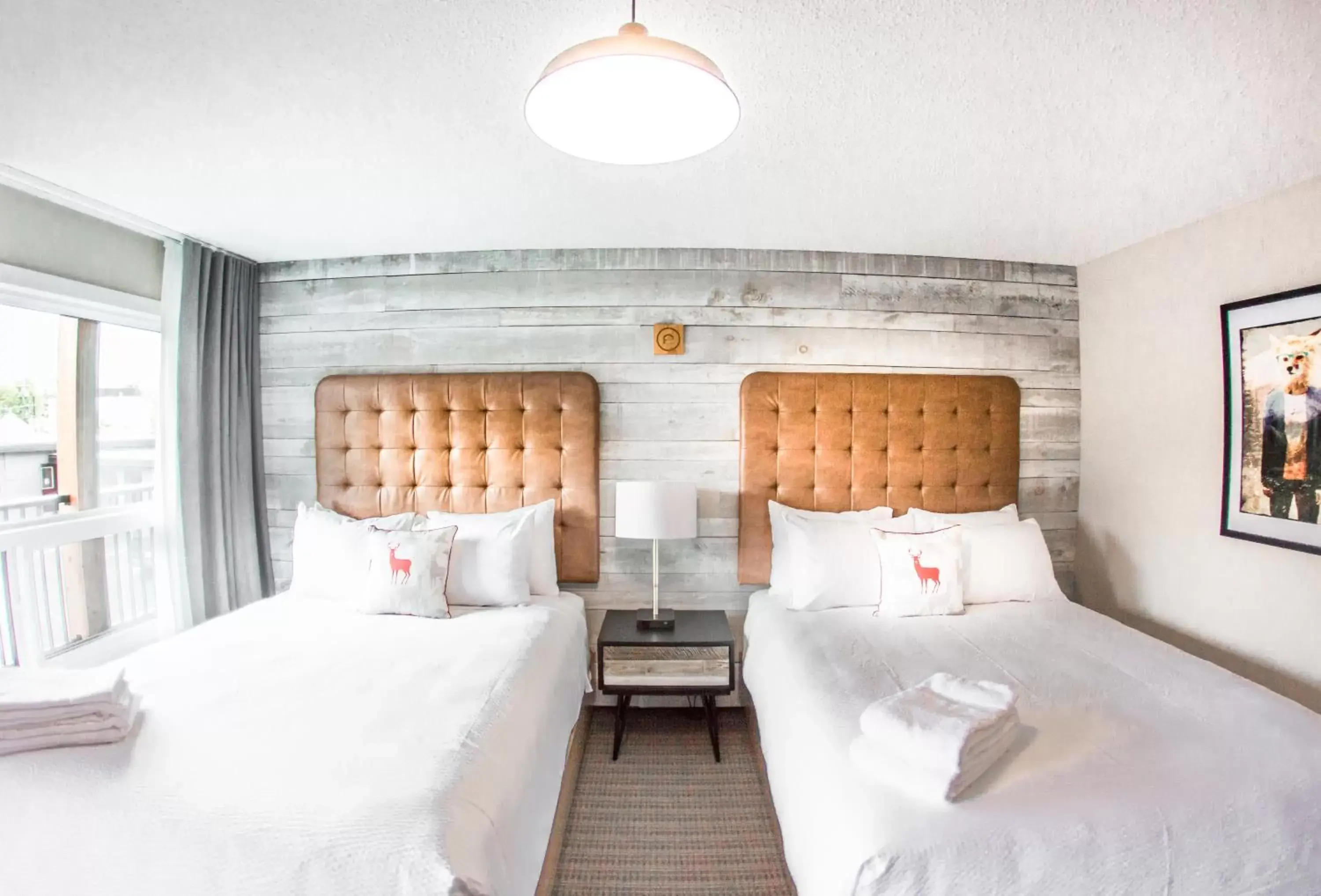 Double Room with Mountain View - Self Check-In in Lamphouse By Basecamp Double Room with Mountain View - Self Check-In in Lamphouse By Basecamp