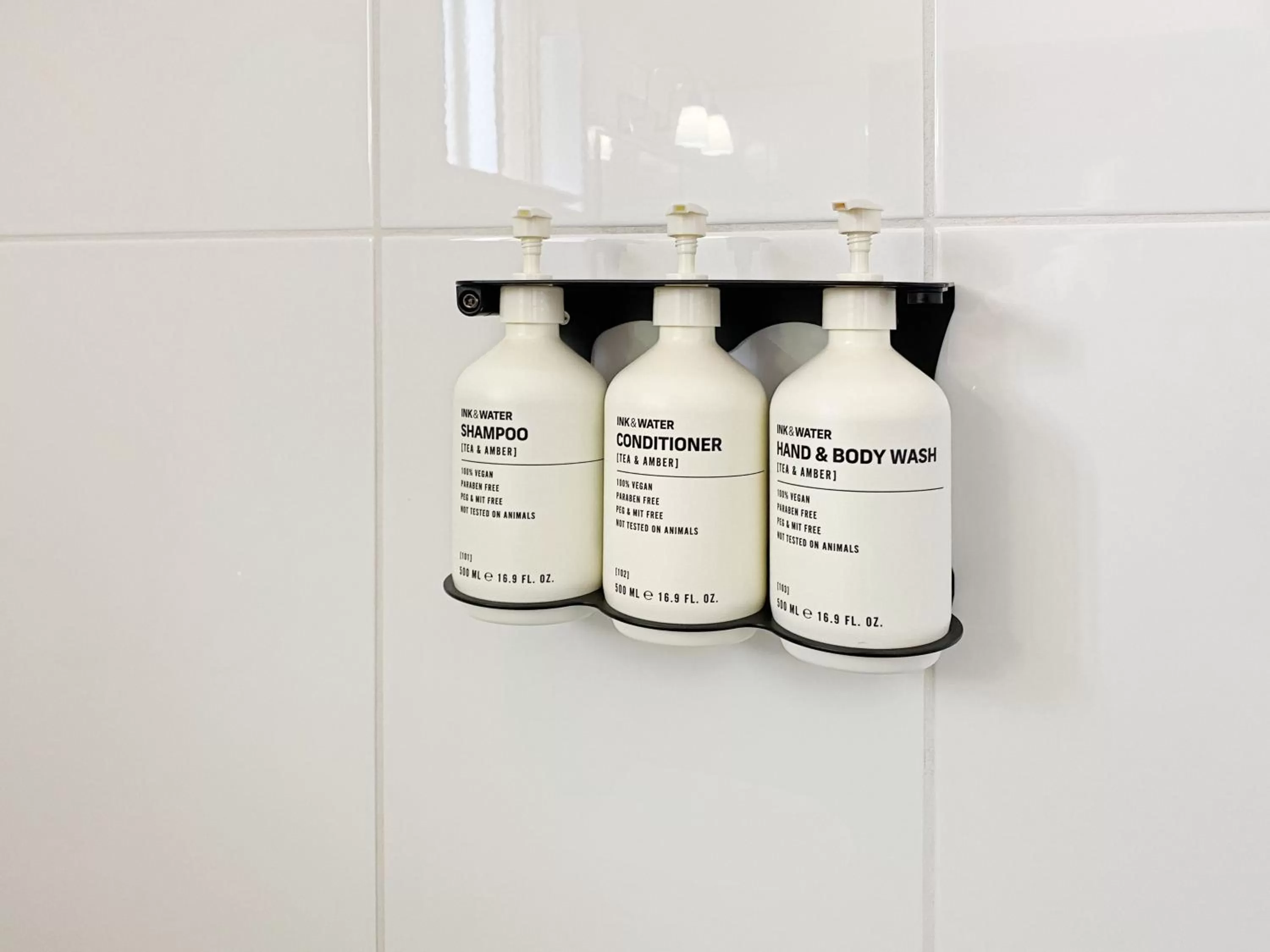 Bathroom in Leeton Heritage Motor Inn