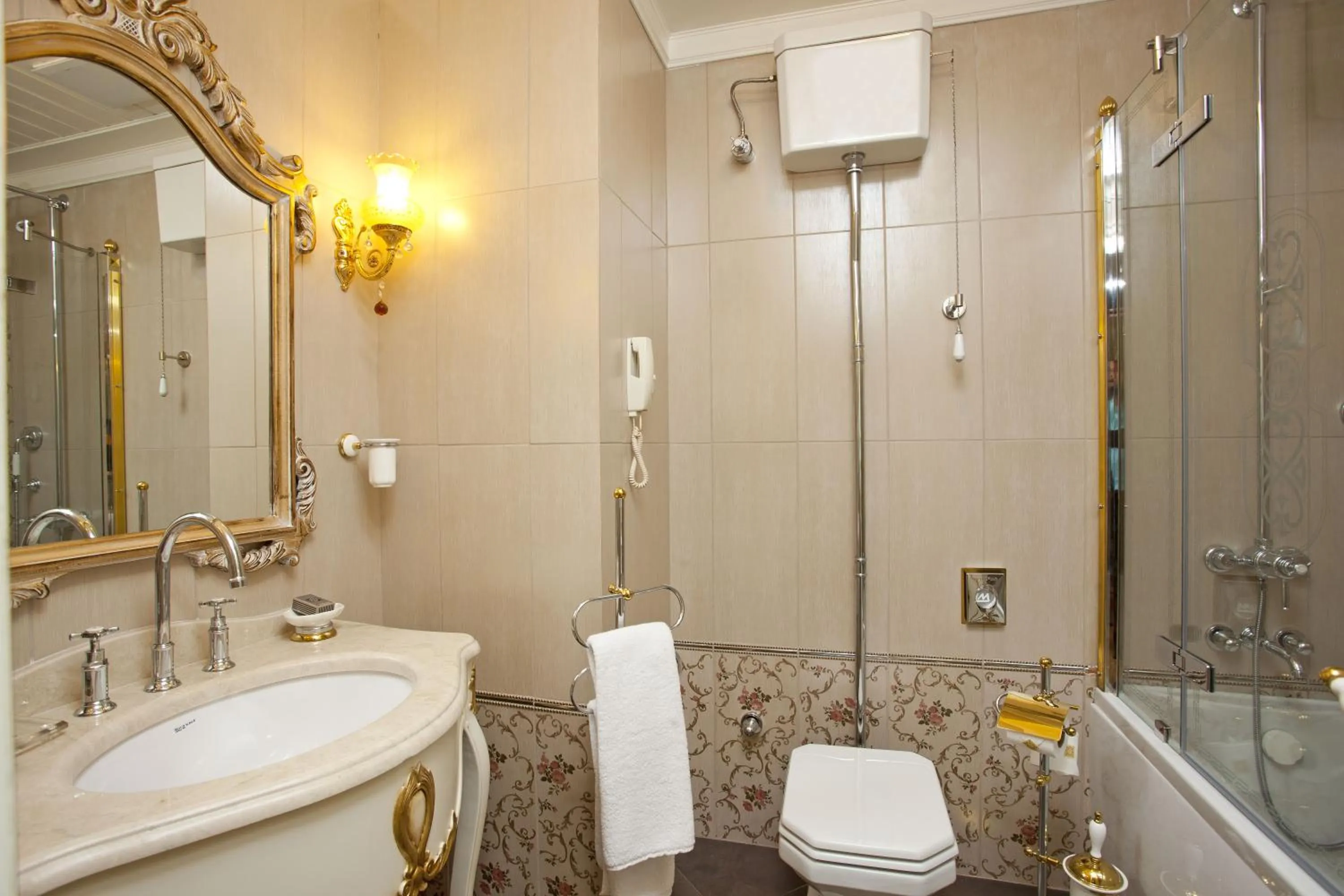 Toilet in Limak Yalova Thermal Boutique Hotel