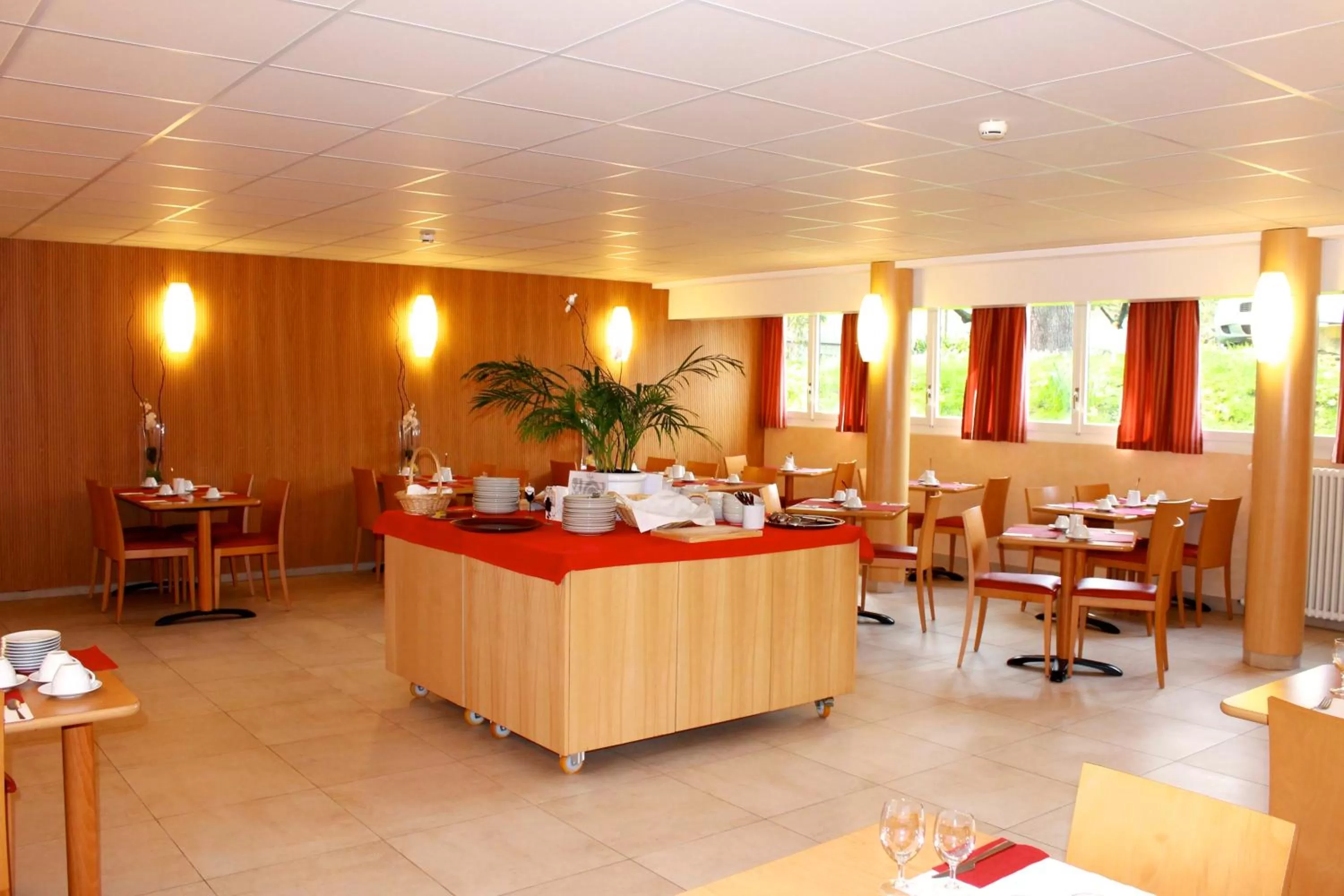 Breakfast in Le Cénacle