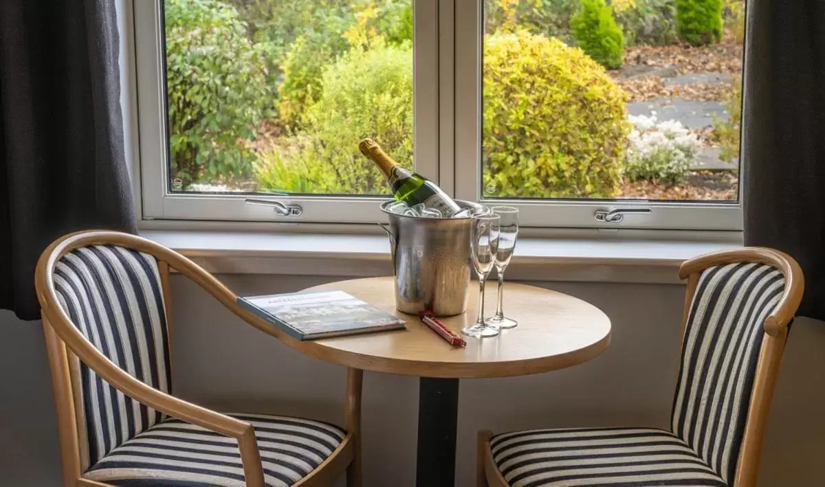 Double Room in Pinehurst Lodge Hotel - Aberdeen Double Room in Pinehurst Lodge Hotel - Aberdeen