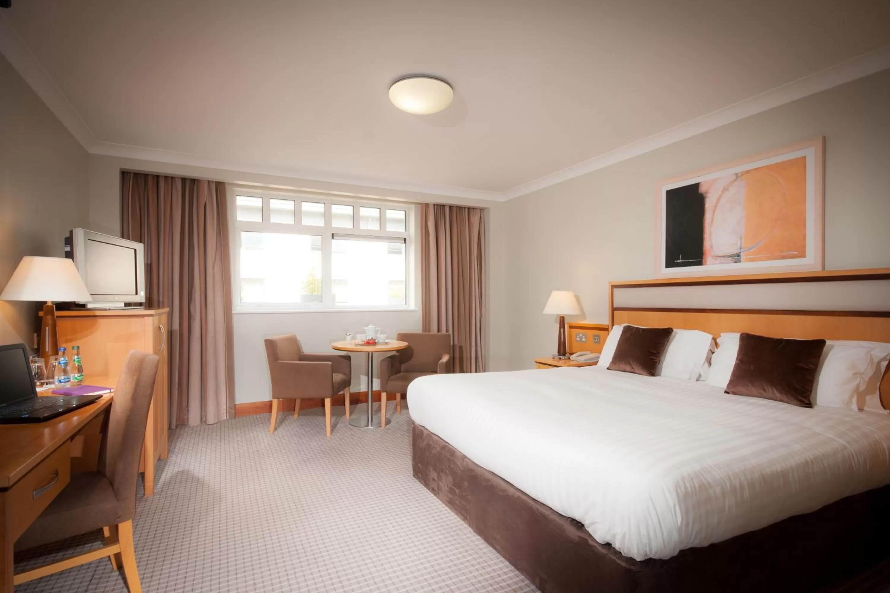 Nearby landmark, Bed in Talbot Hotel Cork