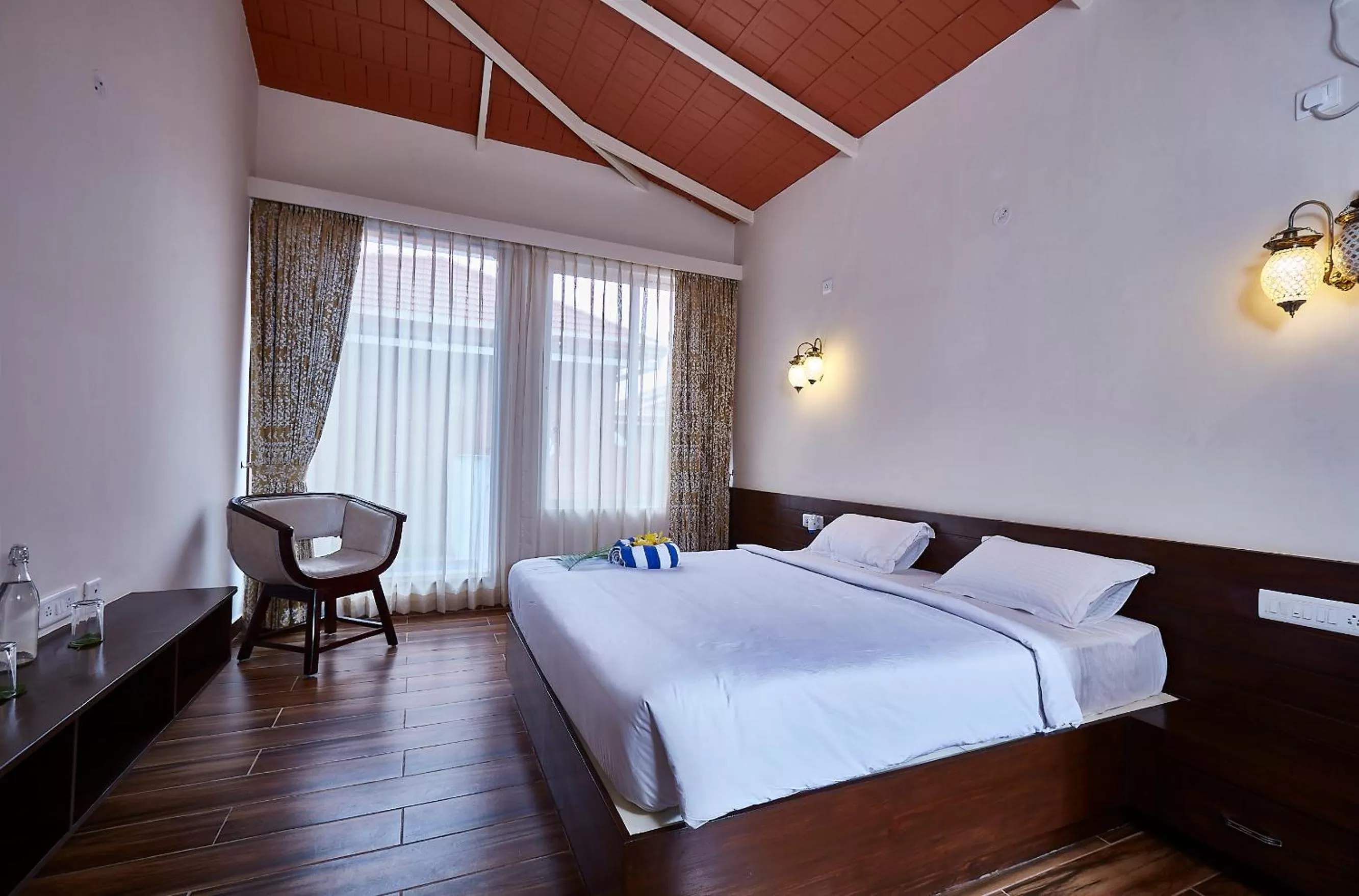 Garden view, Bed in Sixth Element