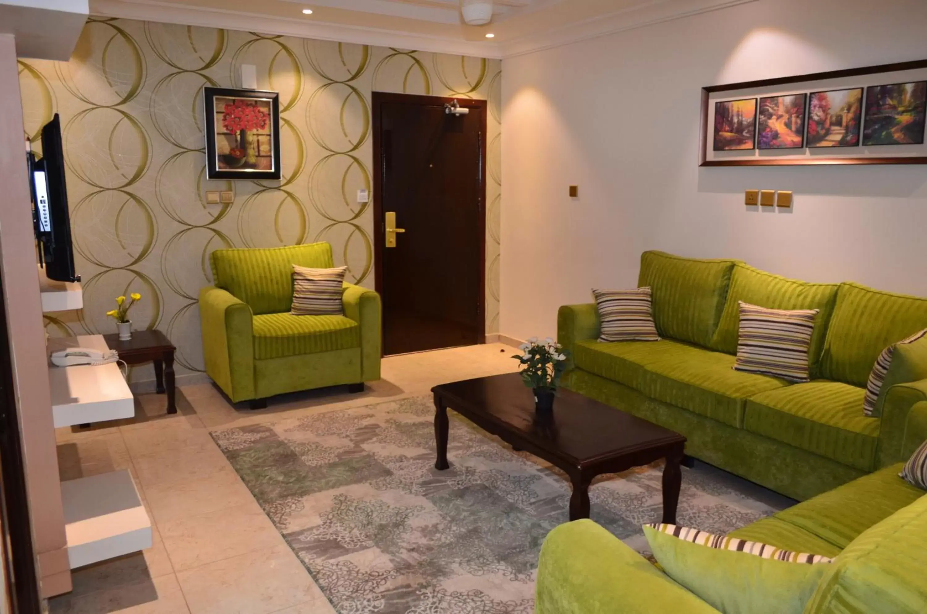 Two-Bedroom Apartment in Holiday Season Two-Bedroom Apartment in Holiday Season