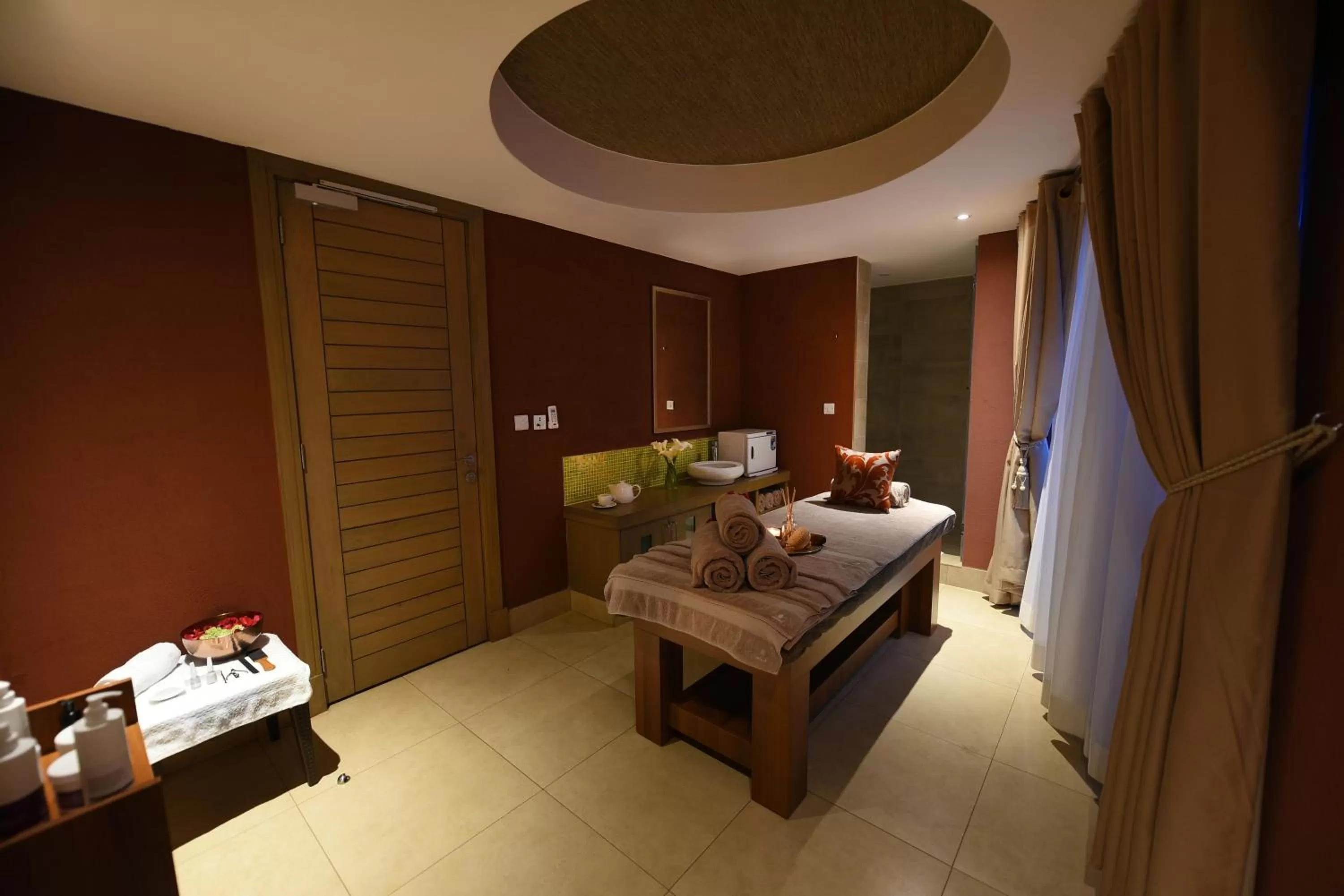 Massage, Bed in Mestil Hotel & Residences