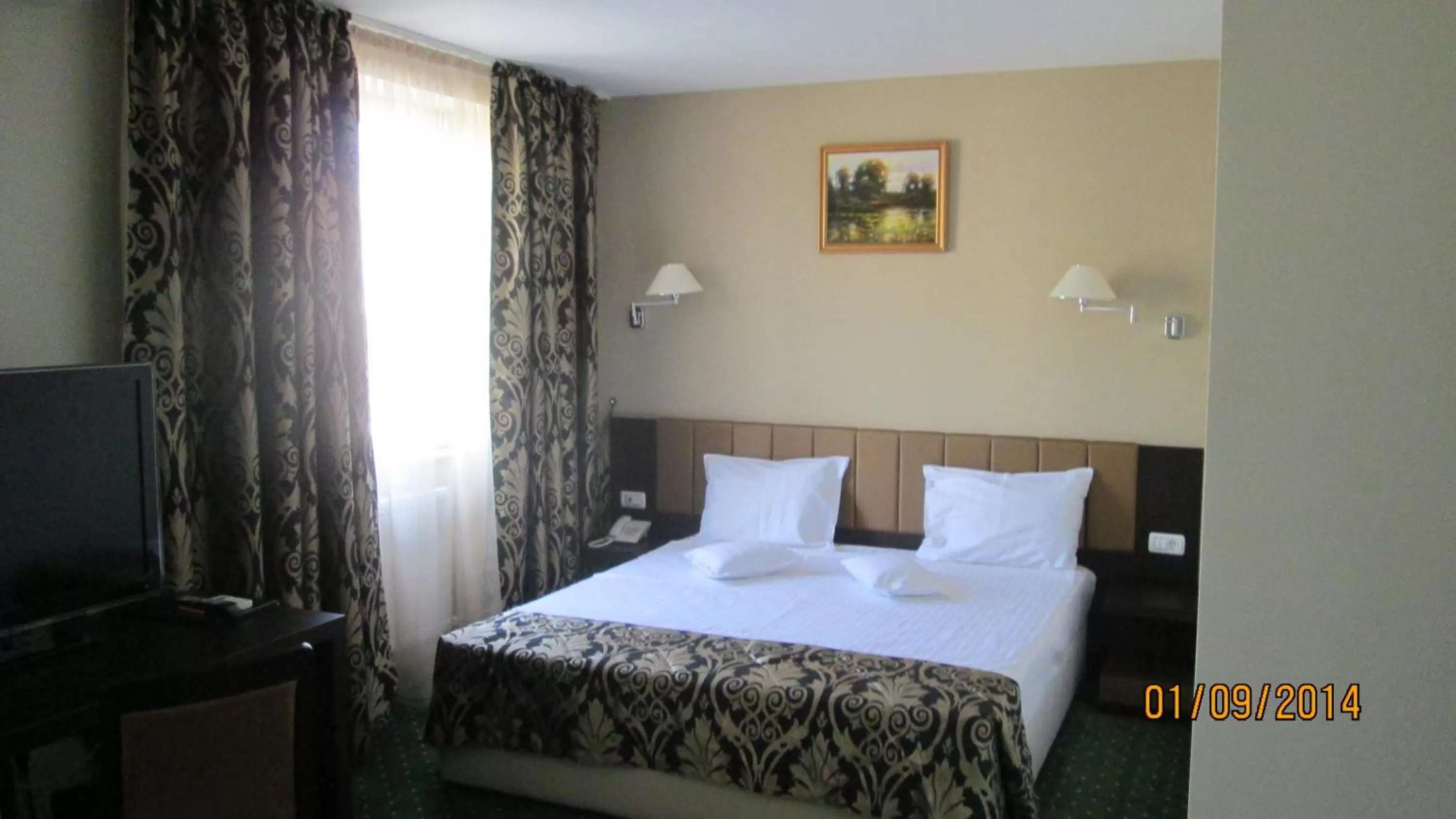 Day, Bed in Hotel Bistrita