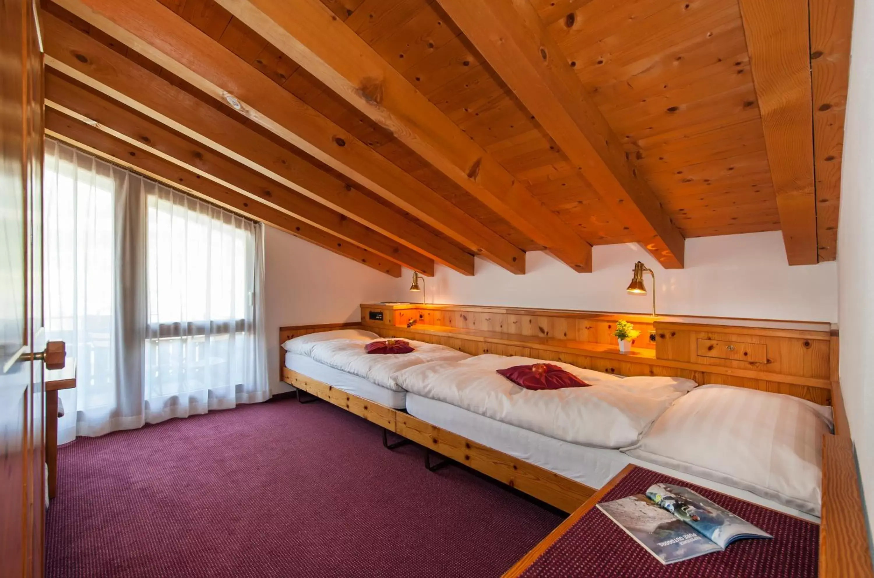 Economy Twin Room in T3 Hotel Mira Val Economy Twin Room in T3 Hotel Mira Val