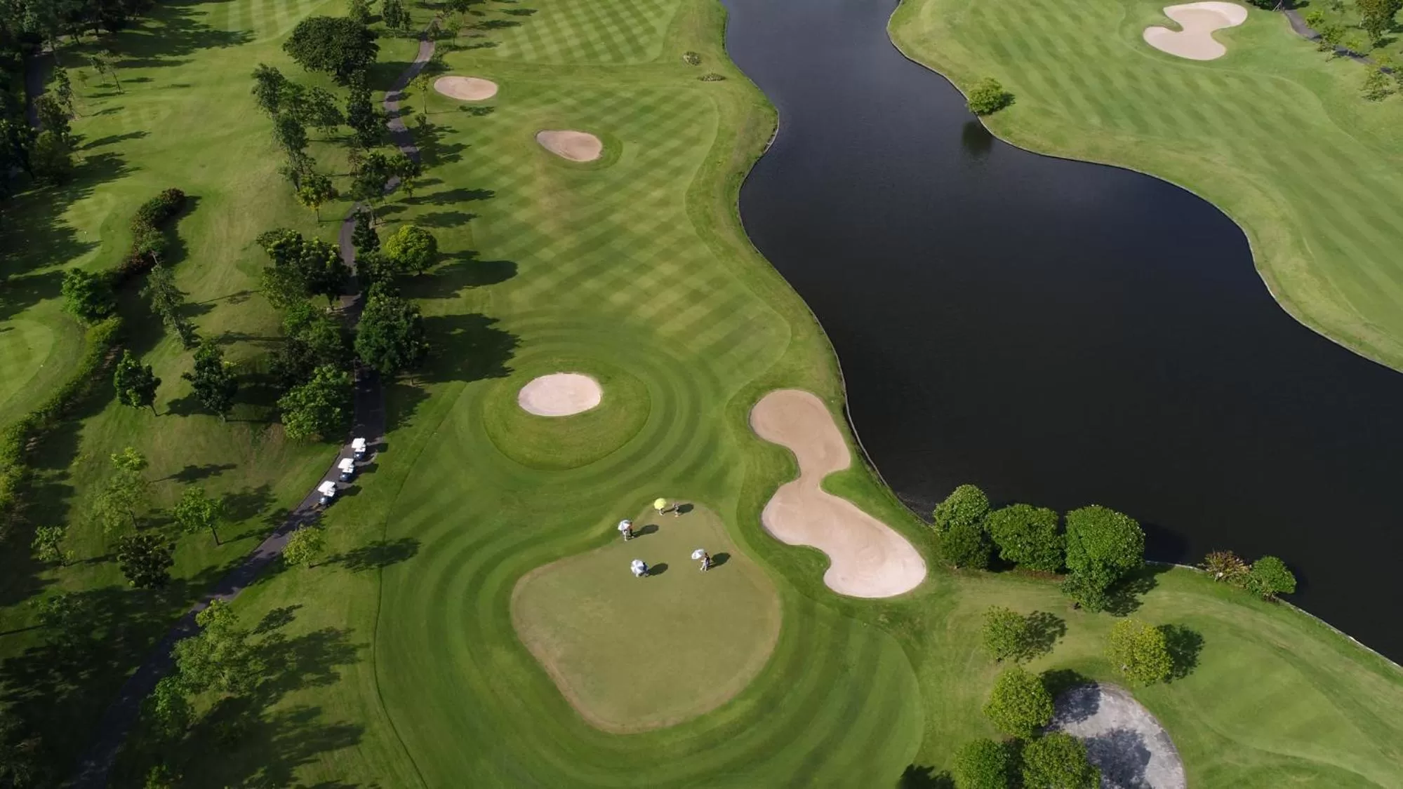 Golfcourse in Tinidee Hotel Bangkok Golf Club