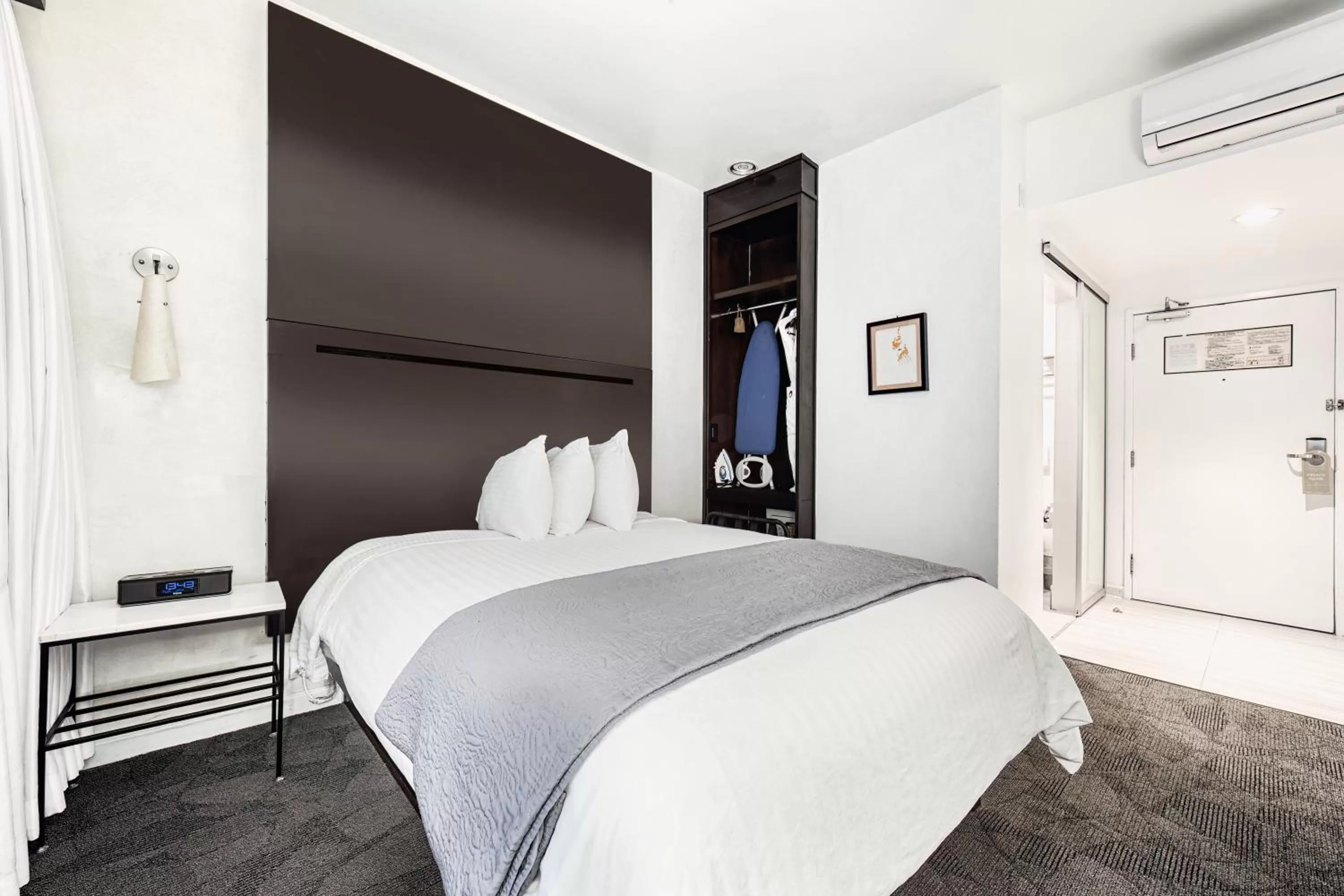 Bedroom, Bed in The O Hotel, Trademark Collection by Wyndham