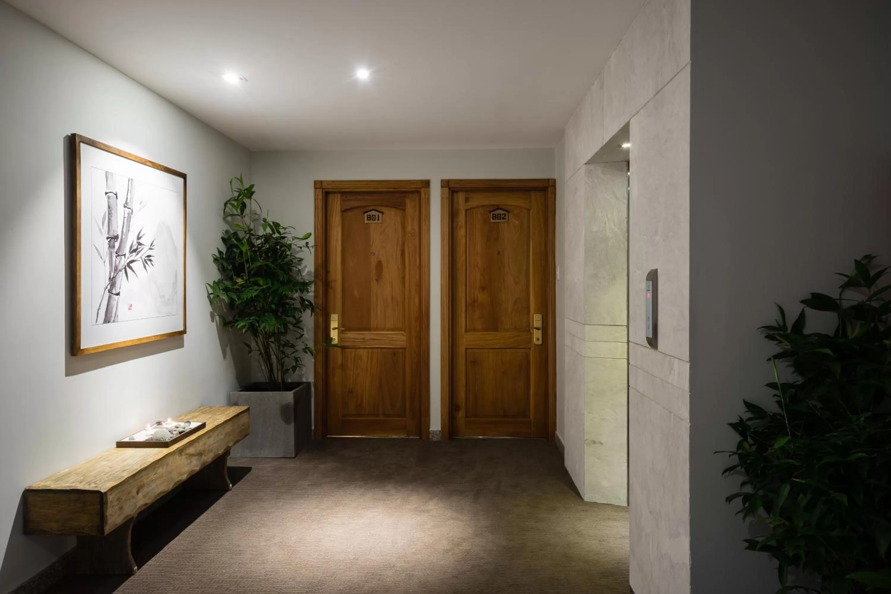 Decorative detail in Silverland Yen Hotel