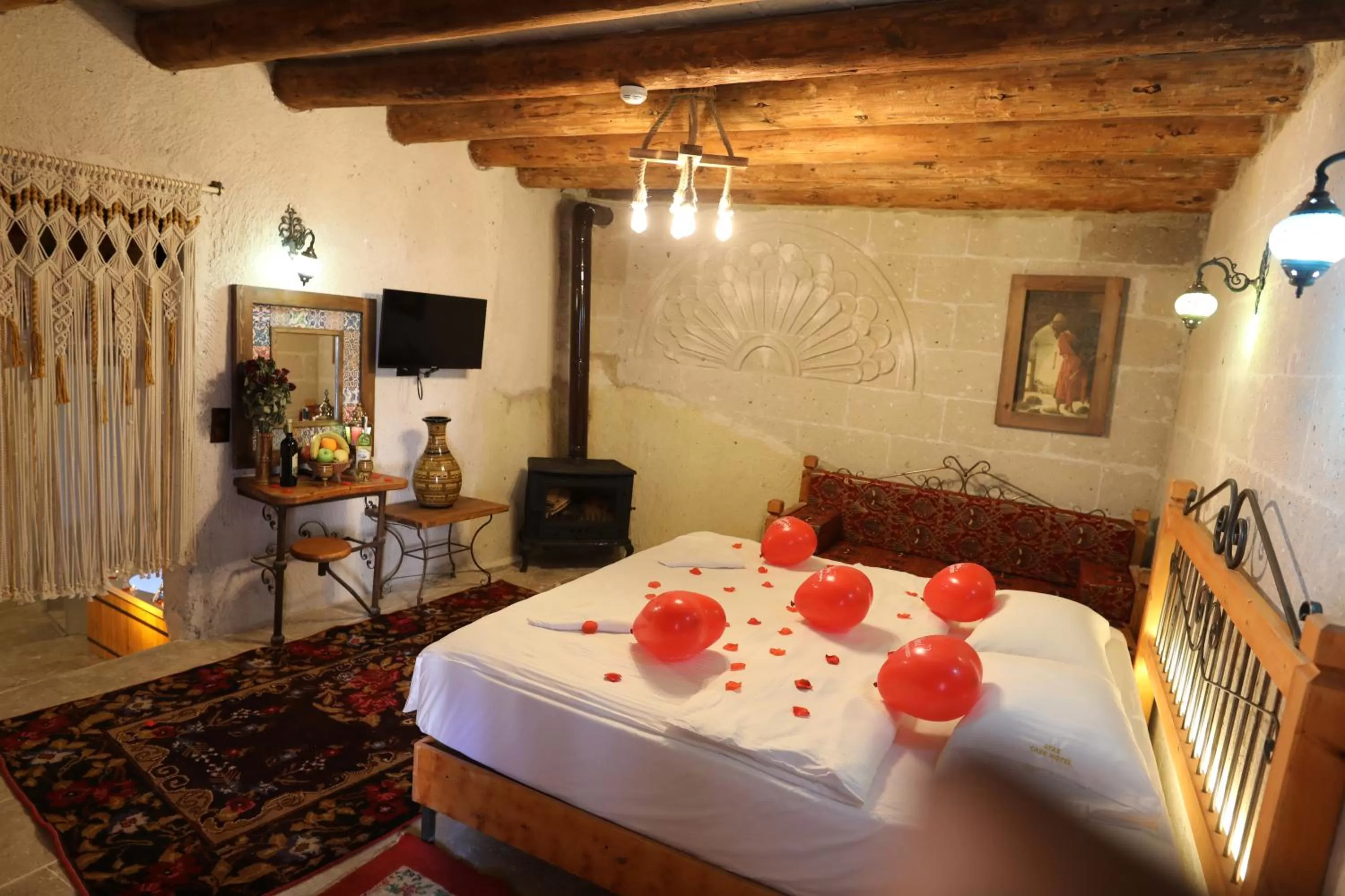 flat iron in Atax Cave Hotel