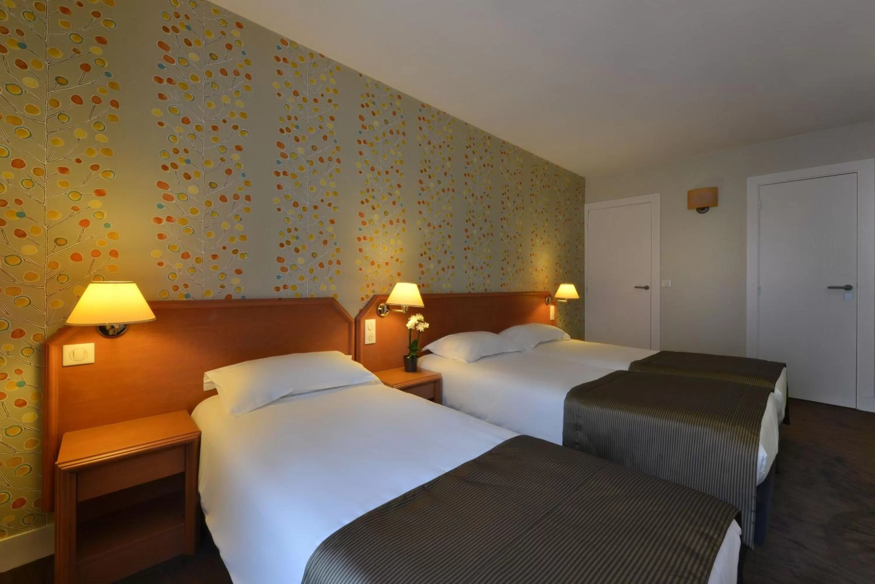 Photo of the whole room, Bed in Relais du Pré