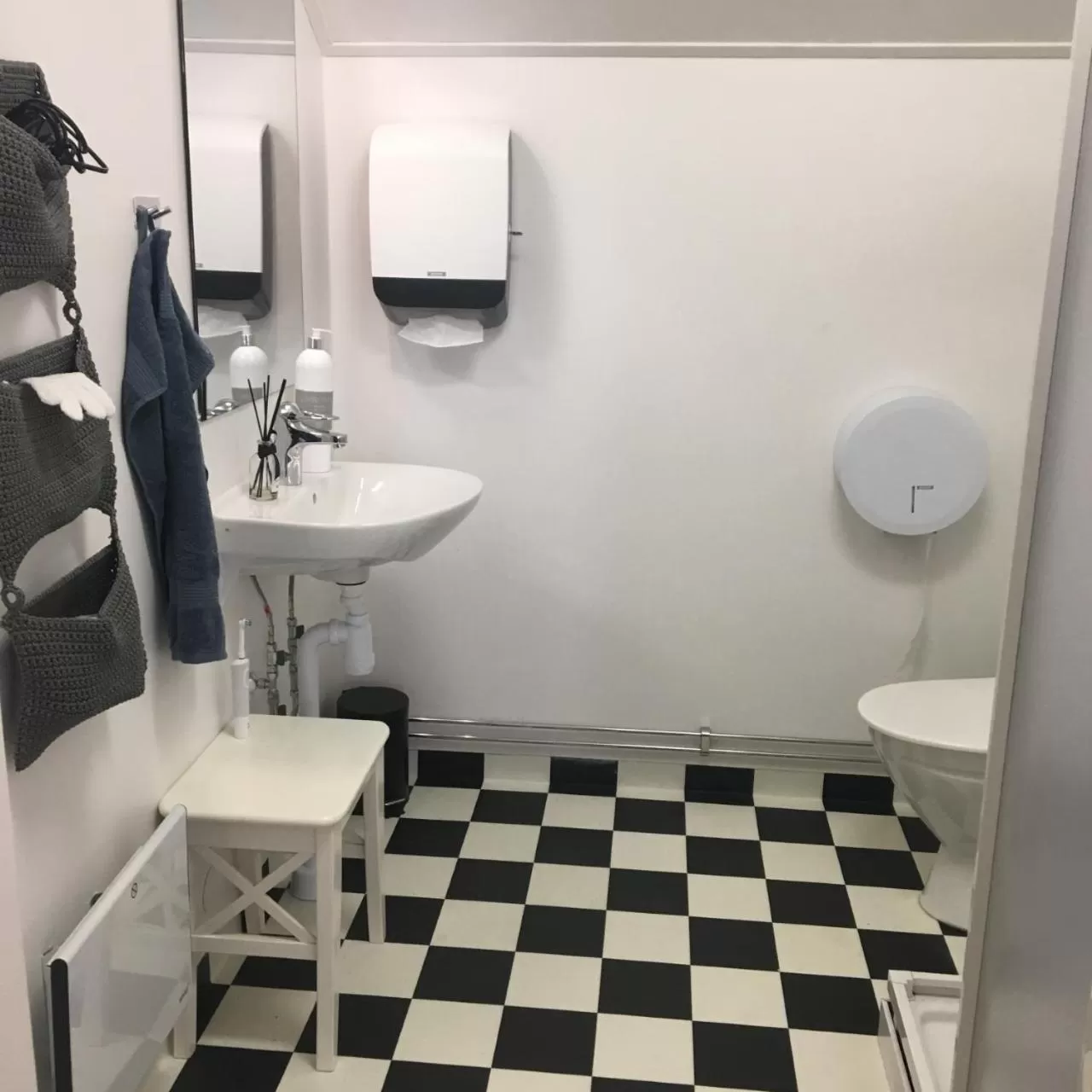 Bathroom in Järnvägshotellet B&B Skara