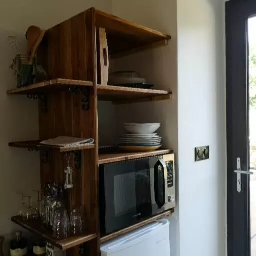 Kitchen or kitchenette, TV/Entertainment Center in Au Gray du temps suspendu