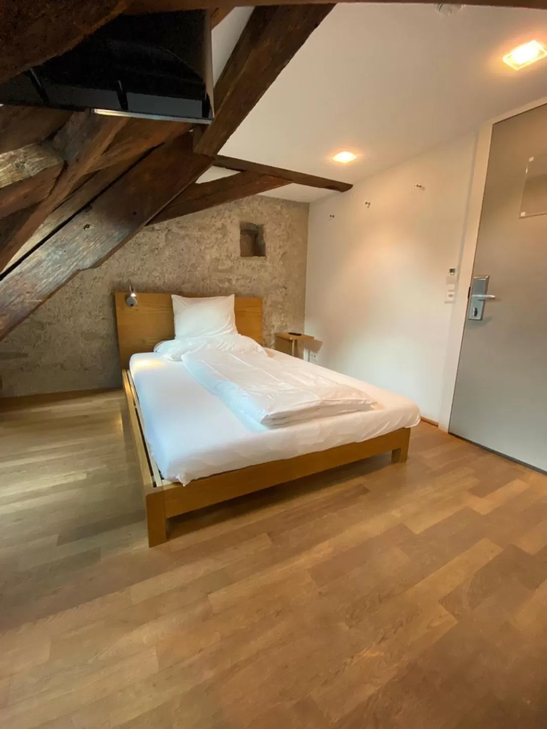 Bed in Hotel Lestelle - self check-in