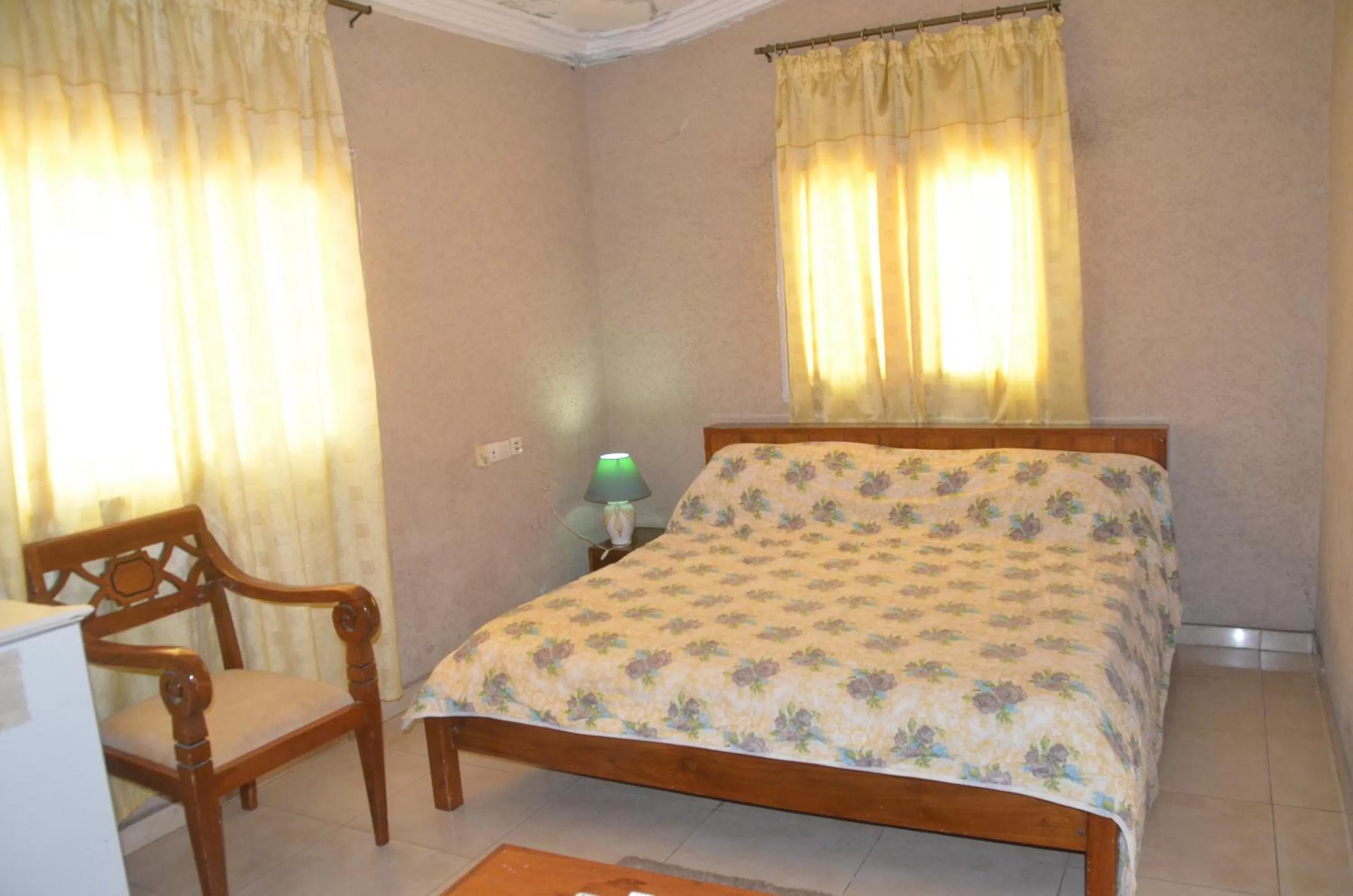 Bed in Hotel Ambassadors