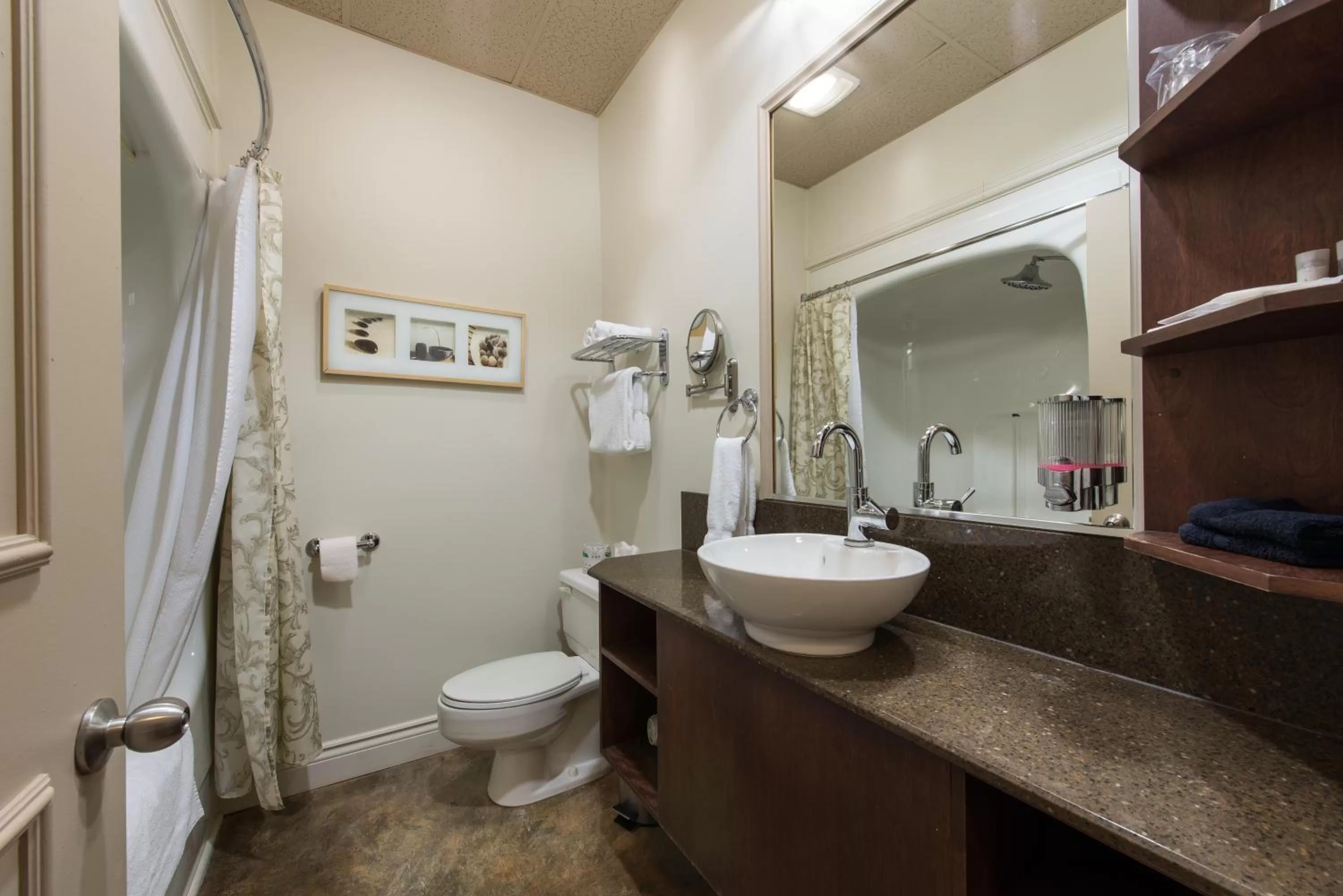 Bathroom in Days Inn by Wyndham Berthierville