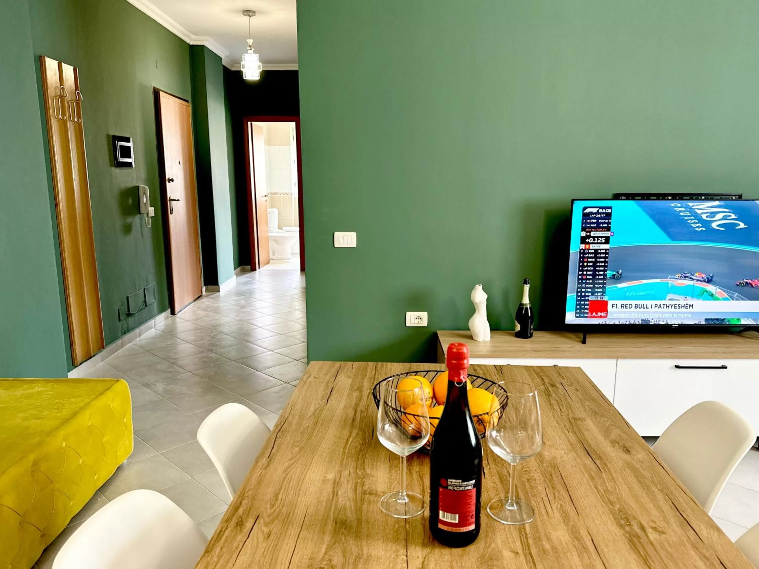 TV and multimedia, TV/Entertainment Center in FAMILY SUITE RESIDENCE