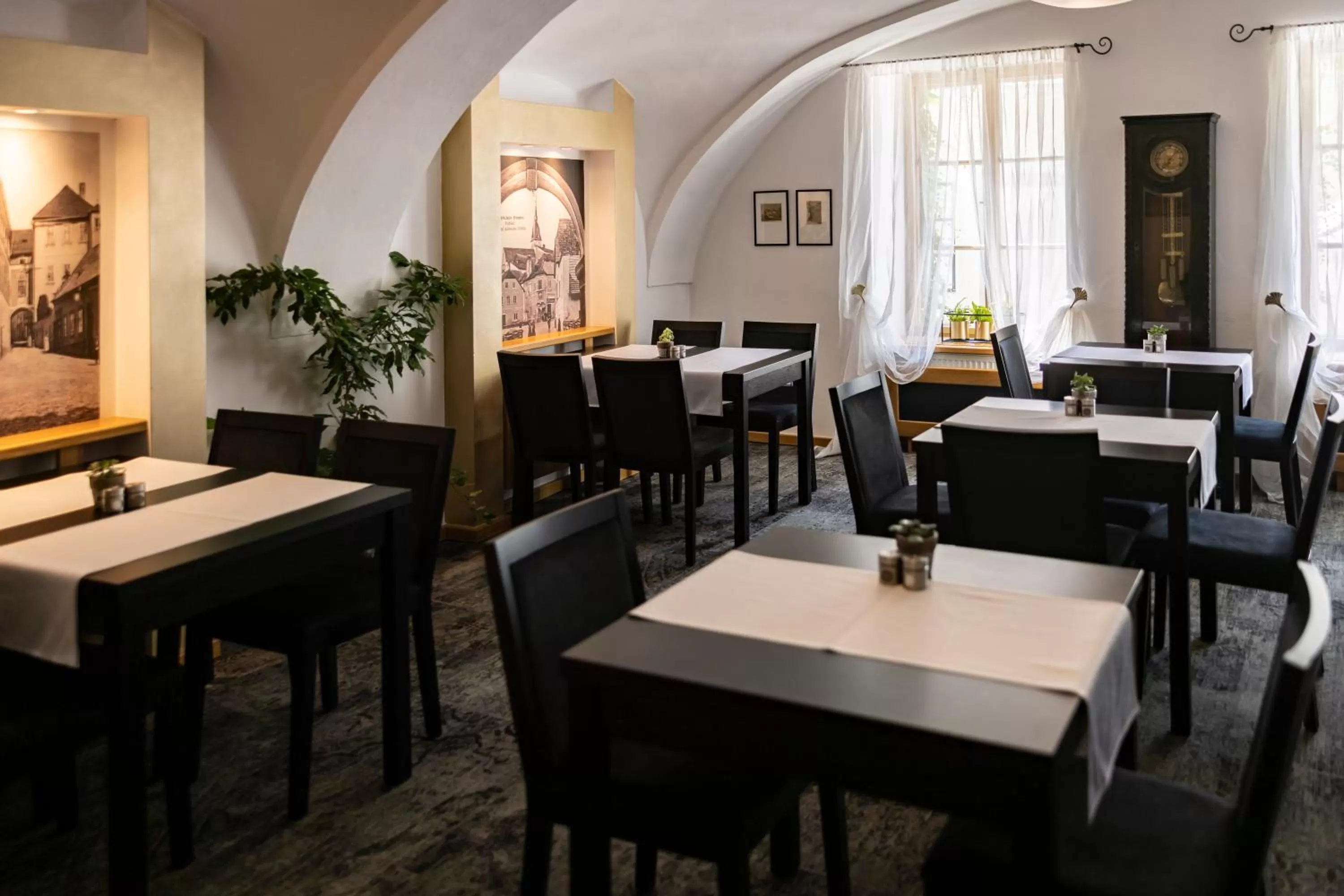 Restaurant/Places to Eat in Hotel Bílá Paní