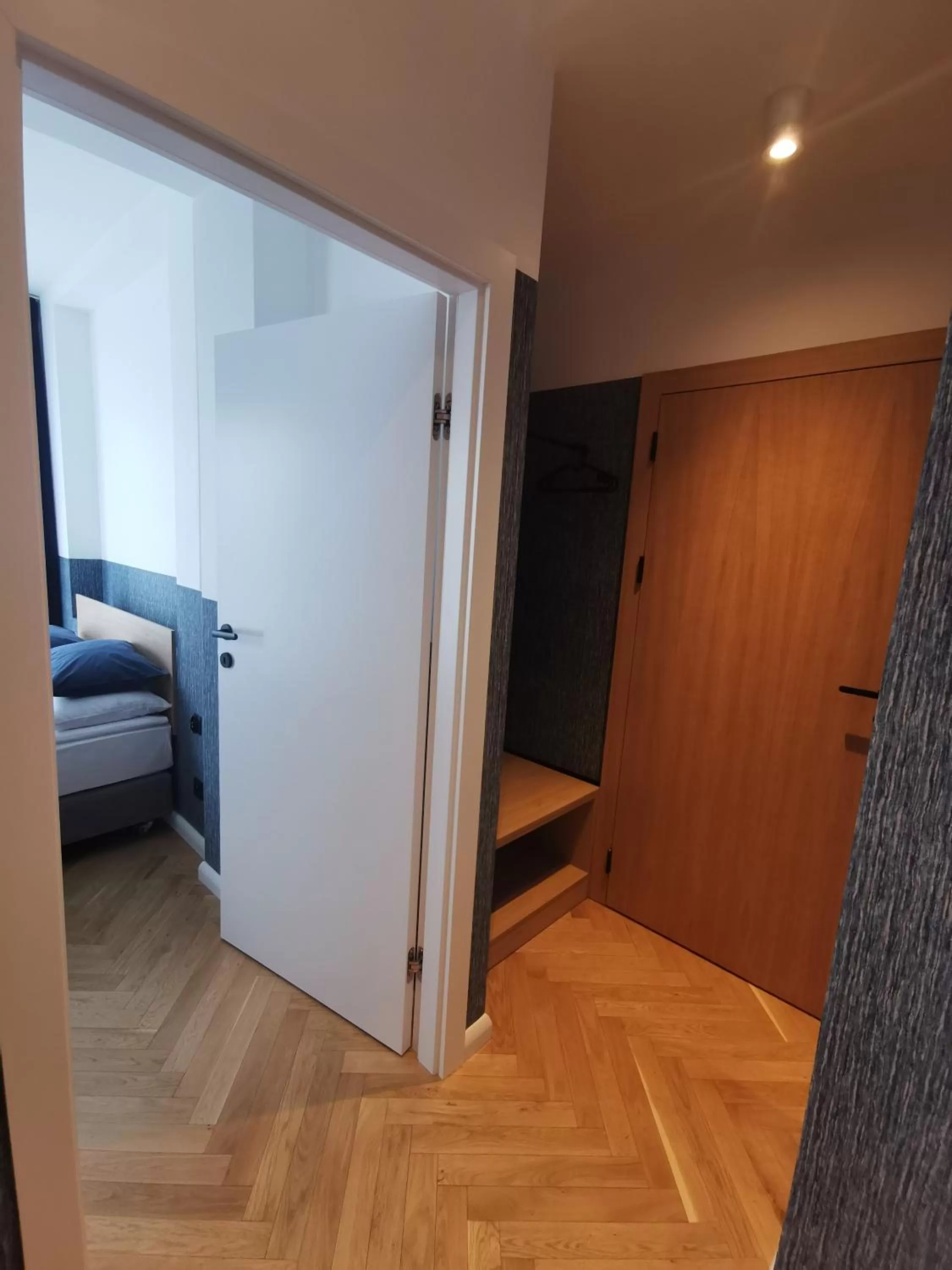 wardrobe, Bed in Grand Tulipan