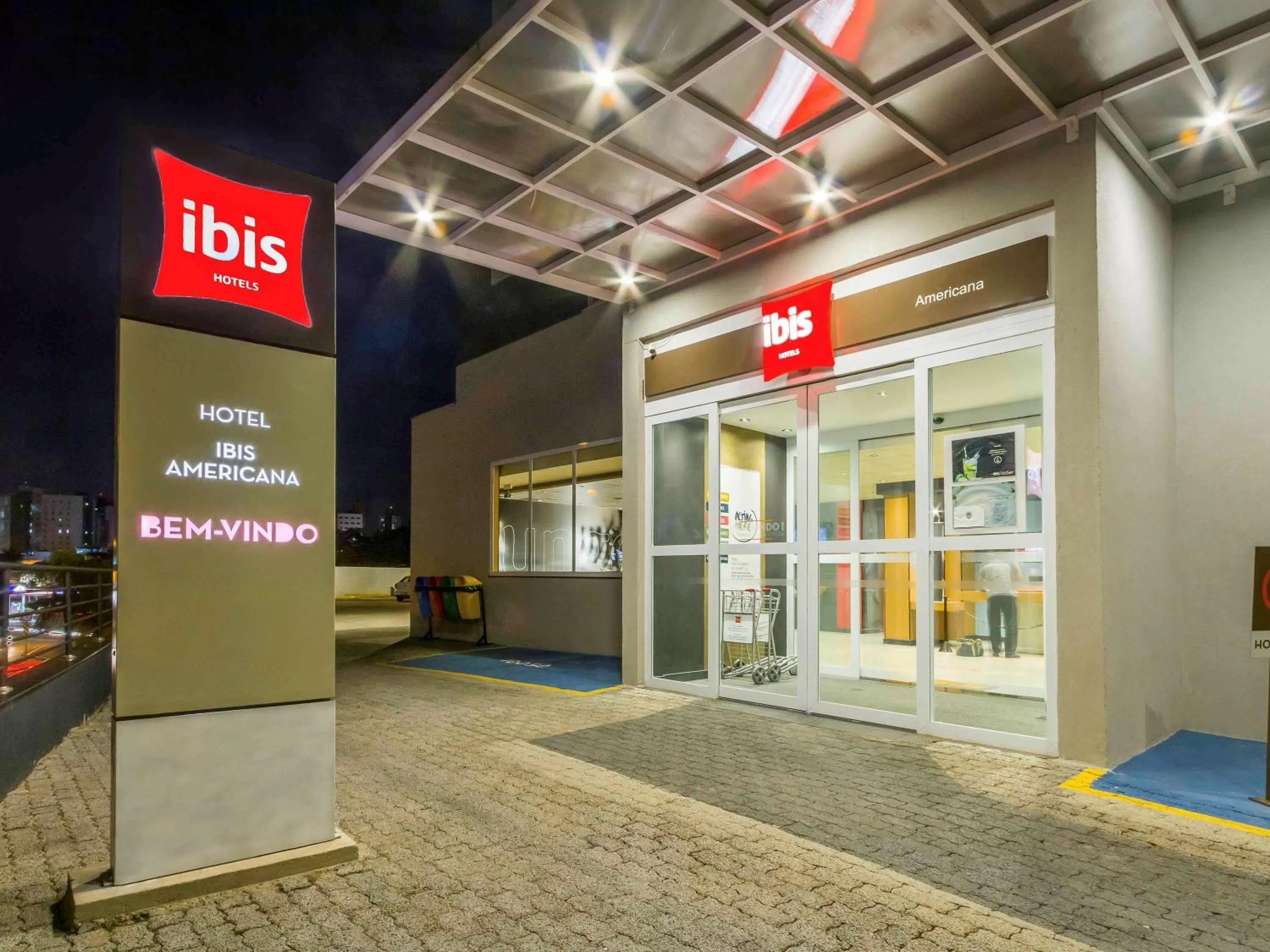 Property building in Ibis Americana