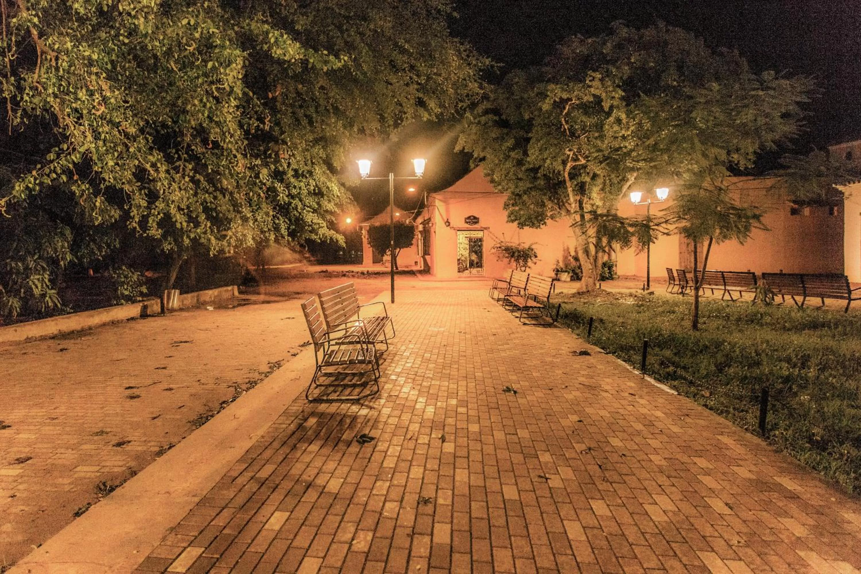 Facade/entrance, Garden in La Casa Amarilla