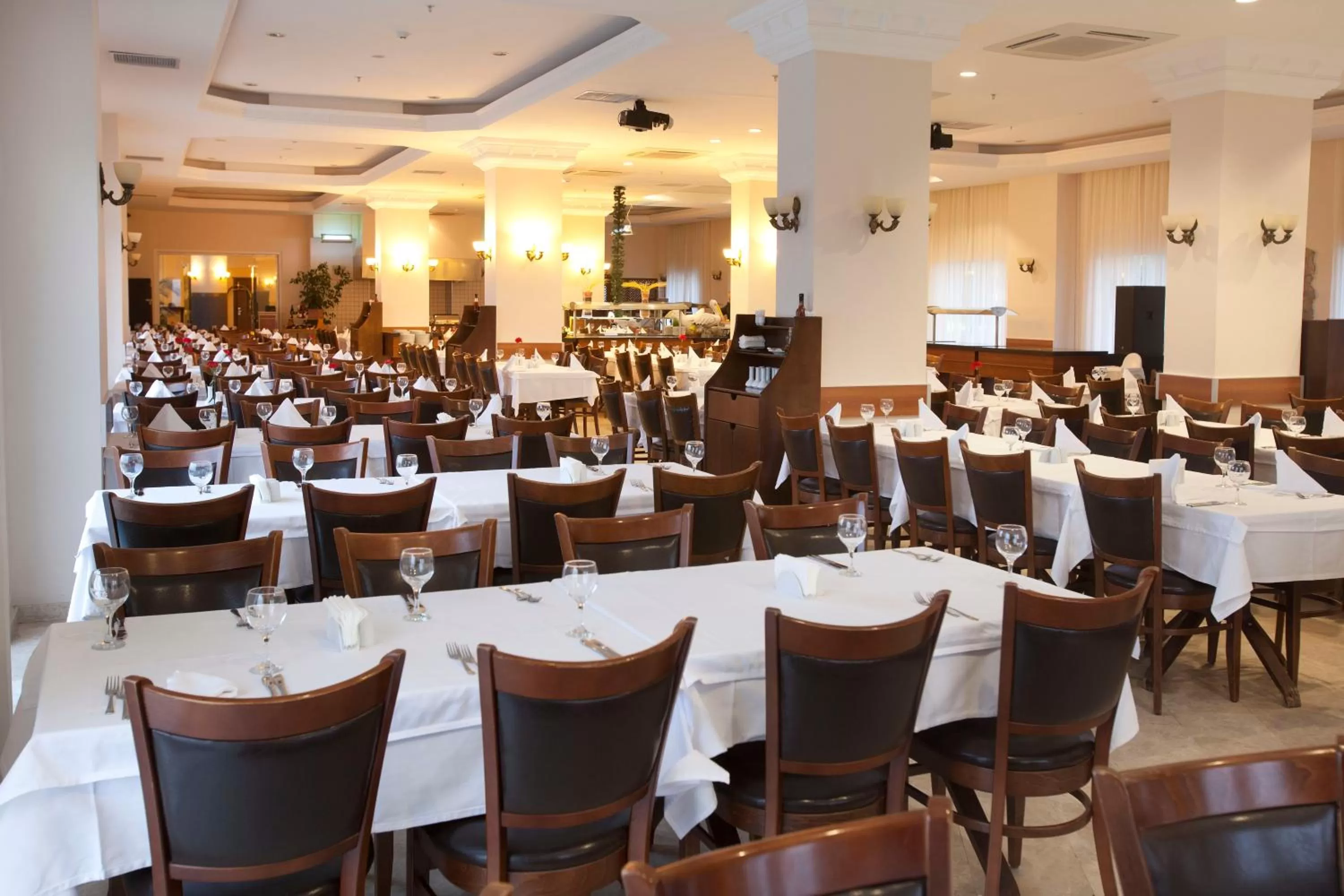 Restaurant/Places to Eat in Lidya Sardes Hotel Thermal & SPA