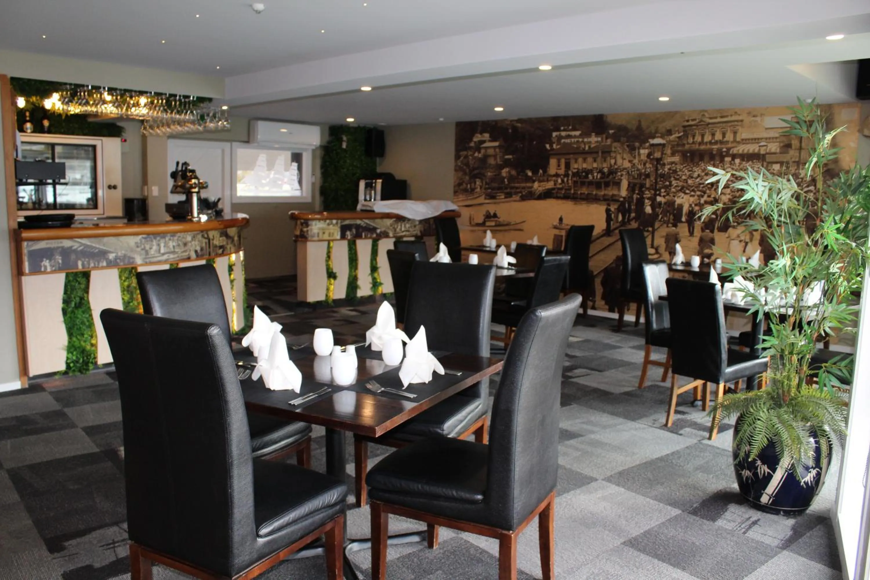 Restaurant/places to eat in Beachcomber Inn Picton