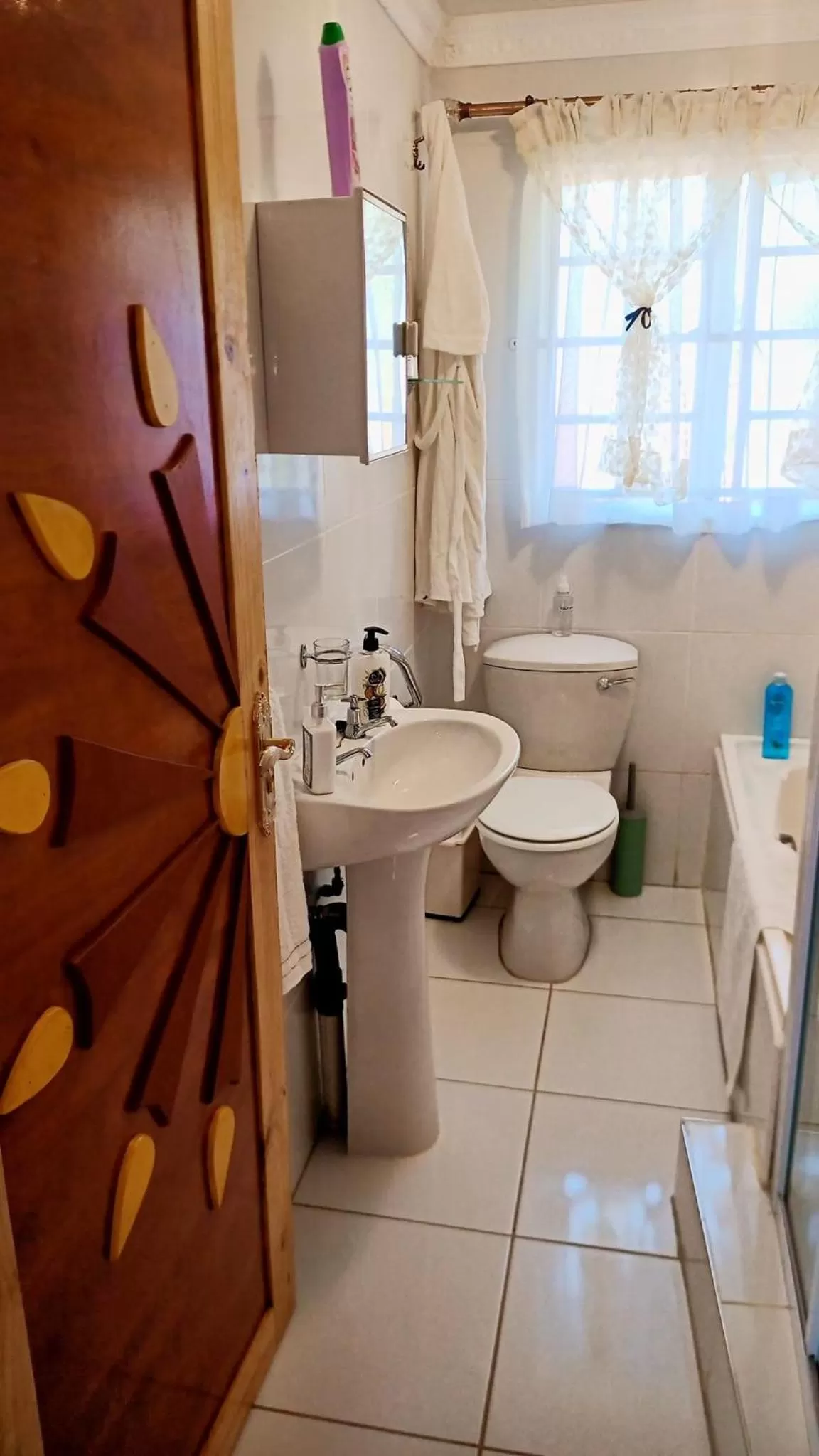 Shower, Bathroom in Queensburgh B&B or Self Catering