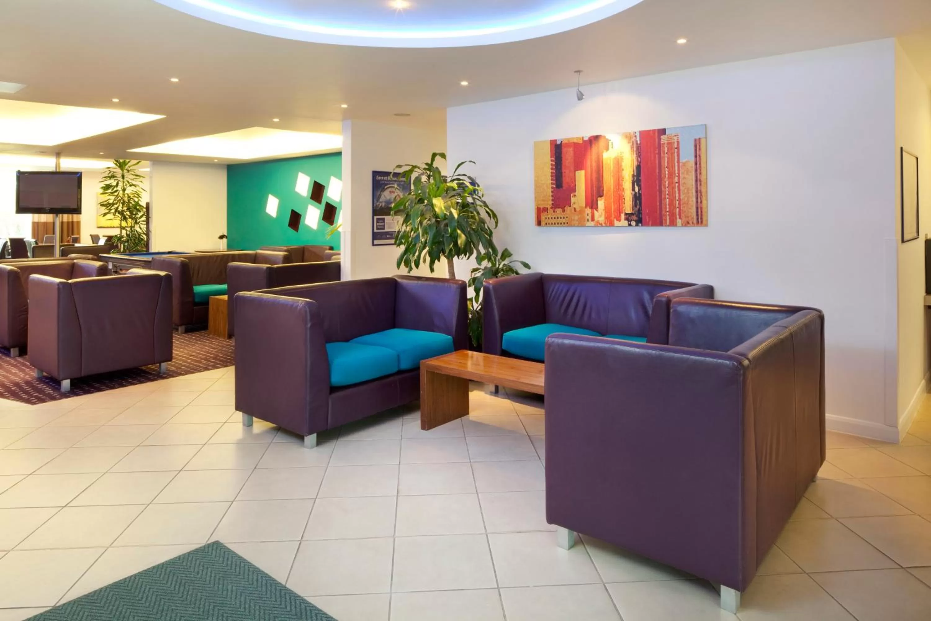 Lobby or reception in Holiday Inn Express Cambridge by IHG