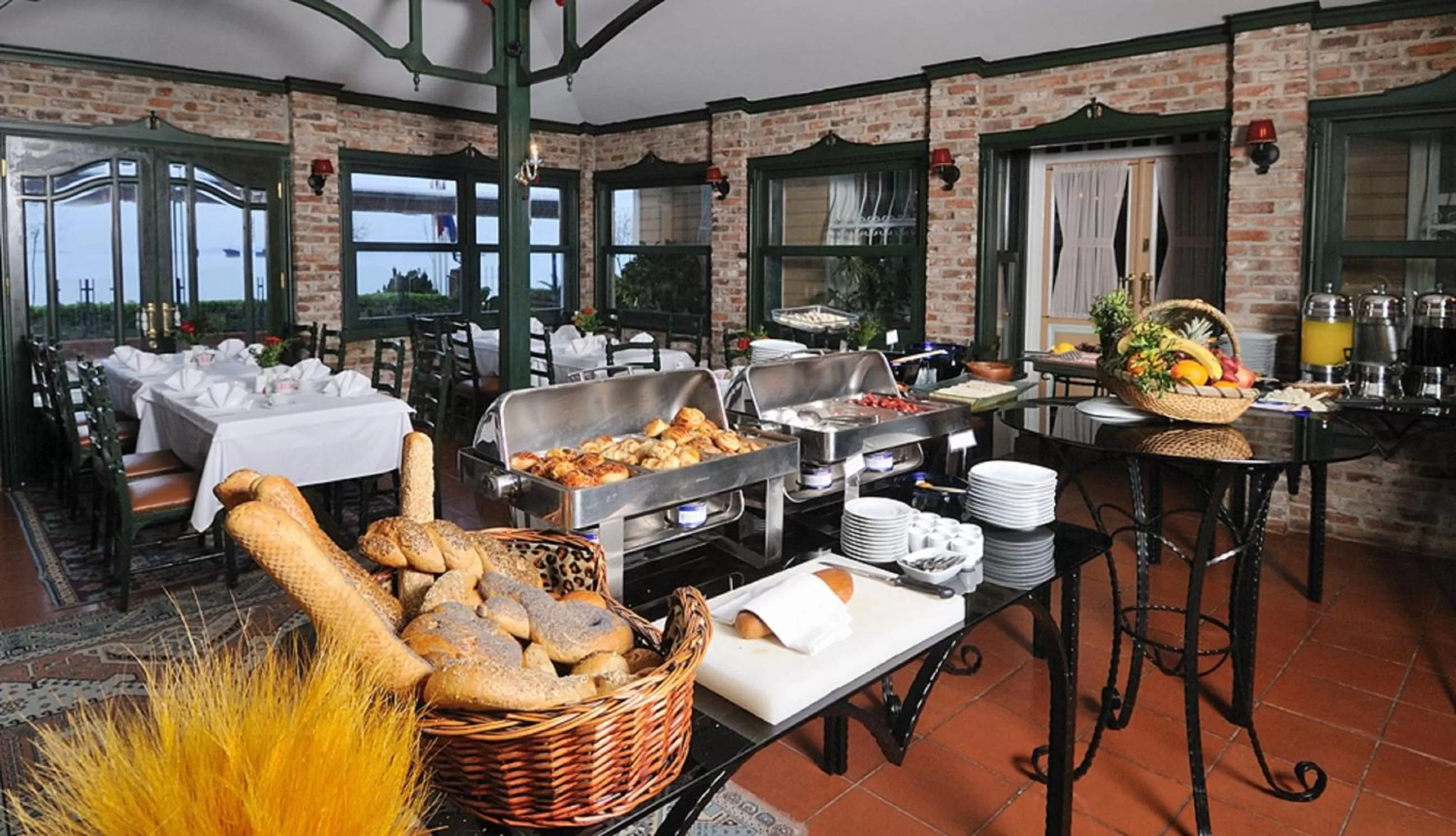 Restaurant/places to eat in Radisson Hotel Istanbul Sultanahmet