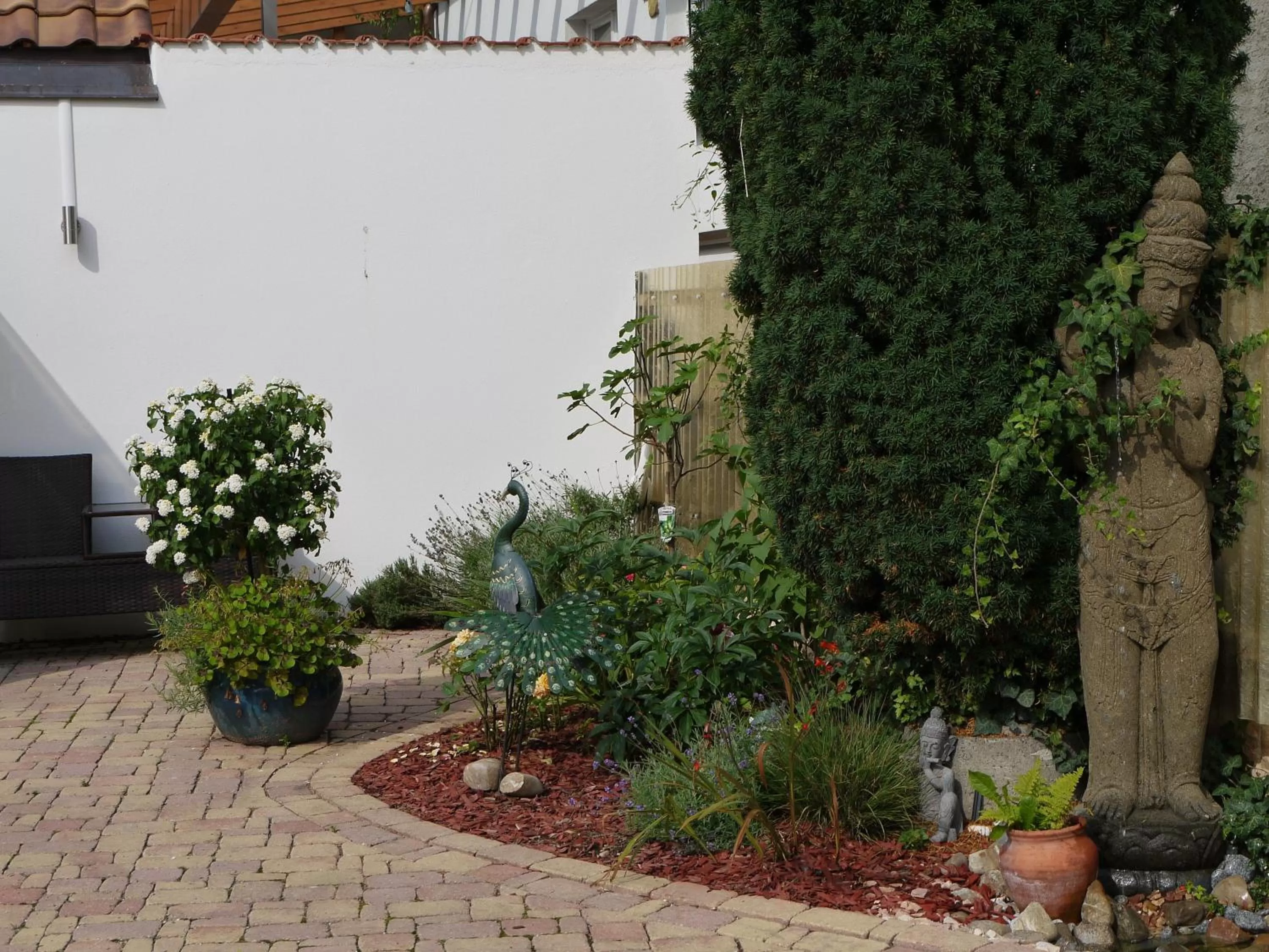 Day, Garden in Hotel Engel