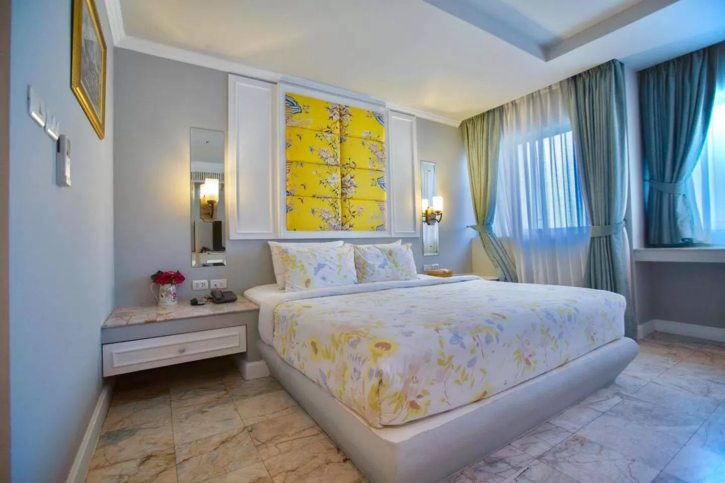 Bed in At Pingnakorn Nimman Hotel