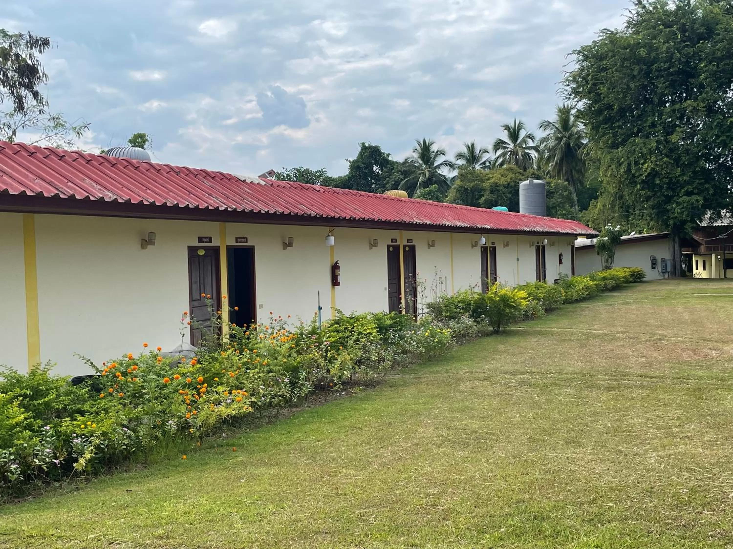 ห้วยน้ำรินรีสอร์ท The Creek Garden Resort