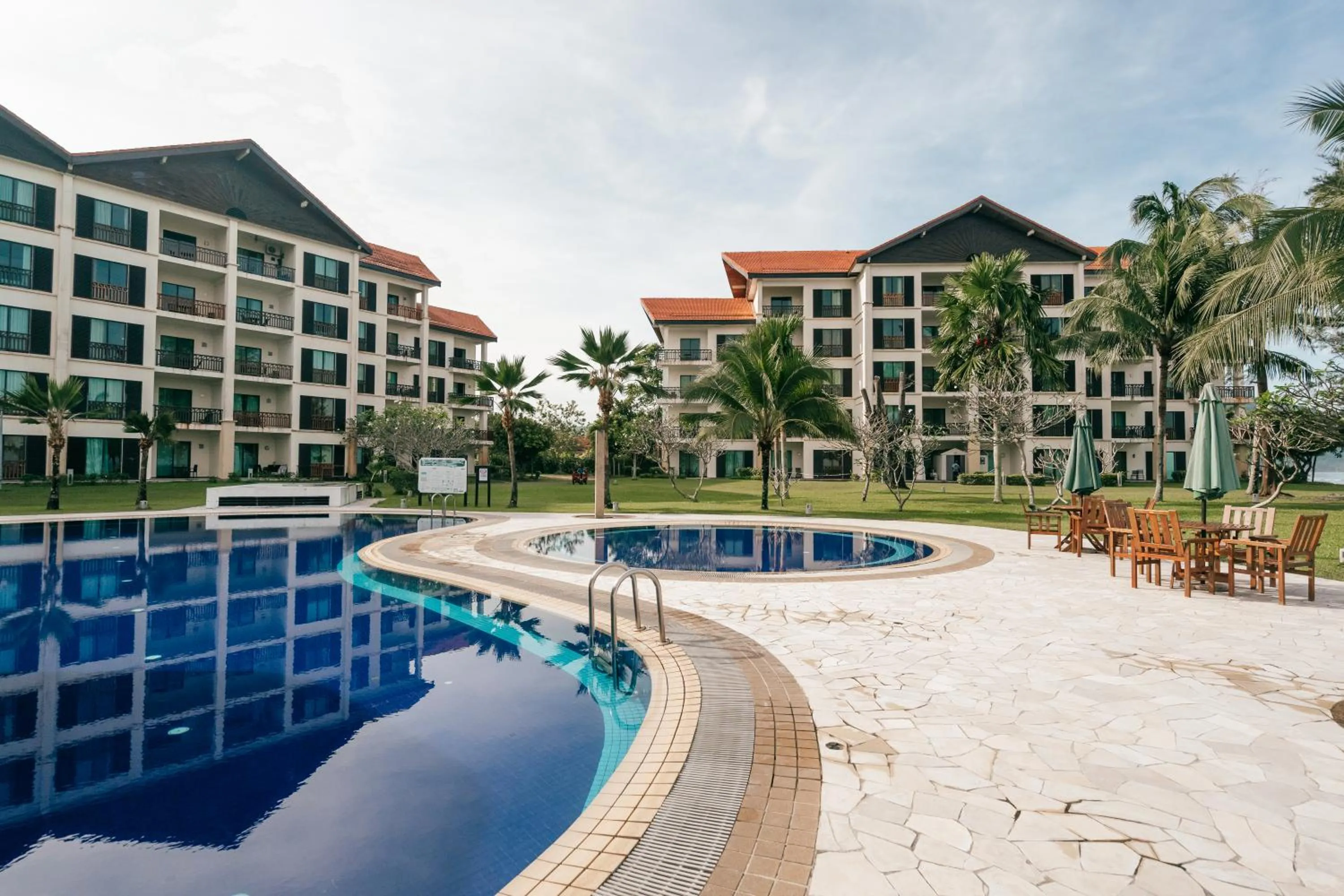 One-Bedroom Suite in Borneo Beach Villas