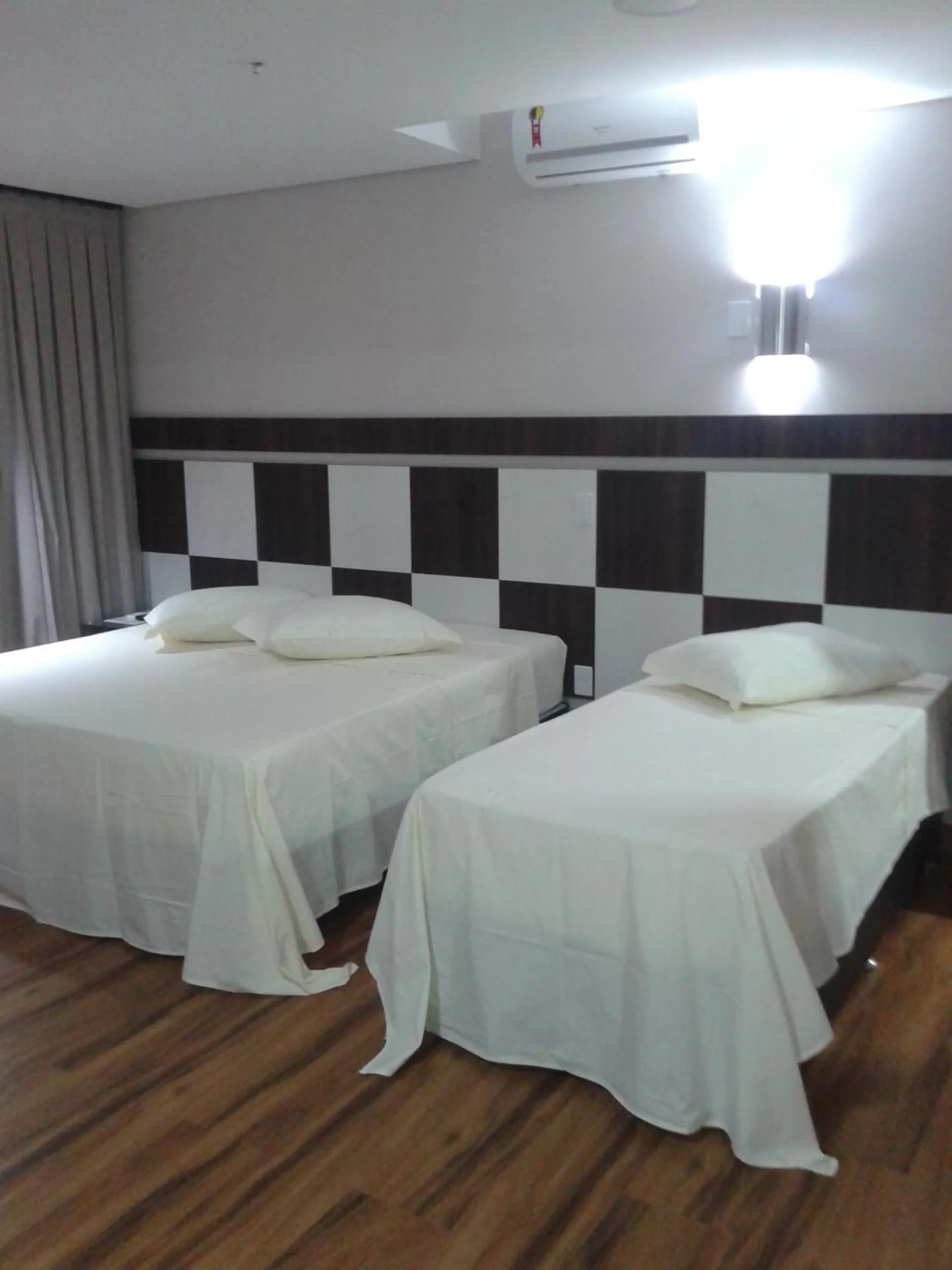 Bed in Hotel Maestro Villa Do Lago Toledo