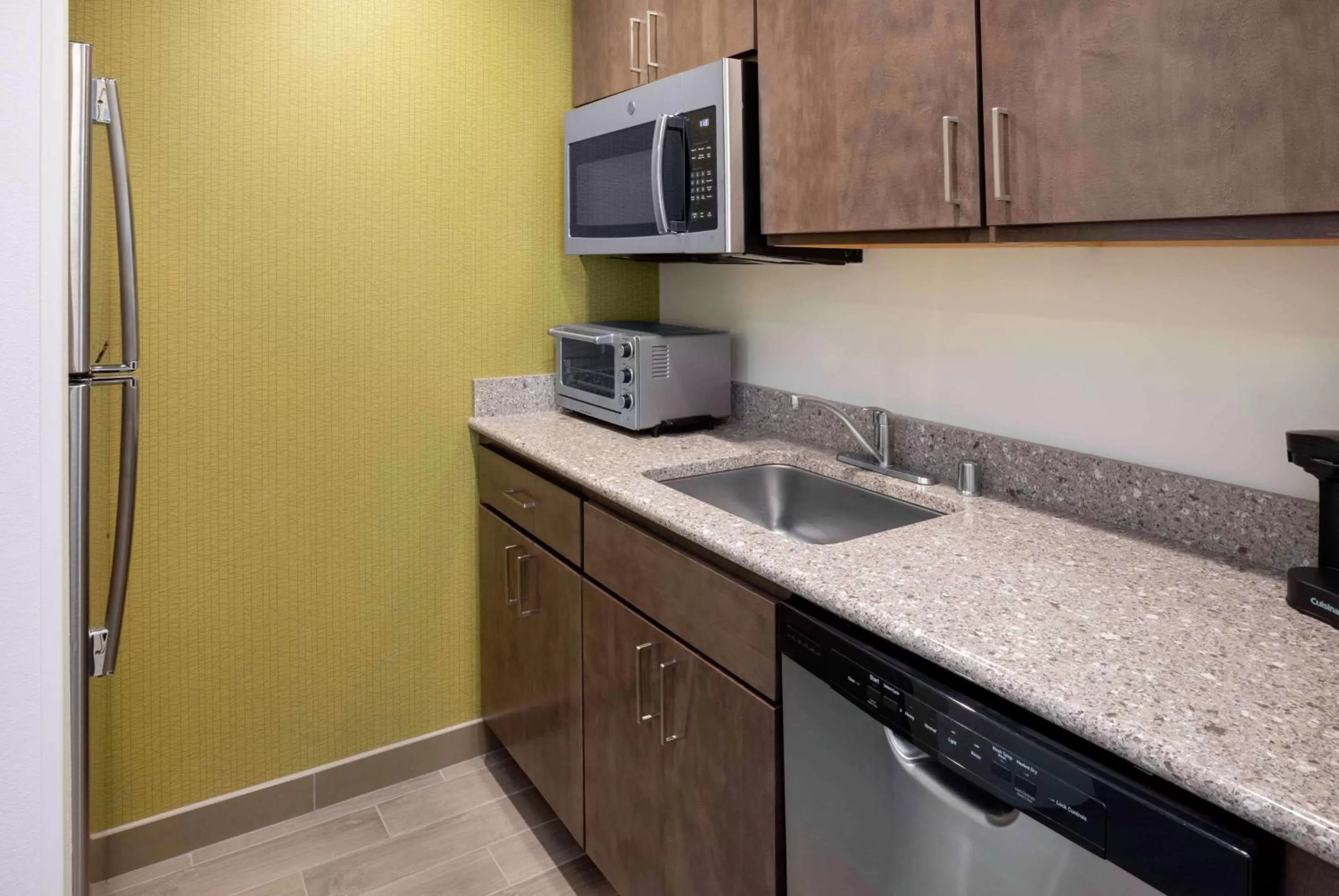 Kitchen or kitchenette in Homewood Suites By Hilton Edina Minneapolis