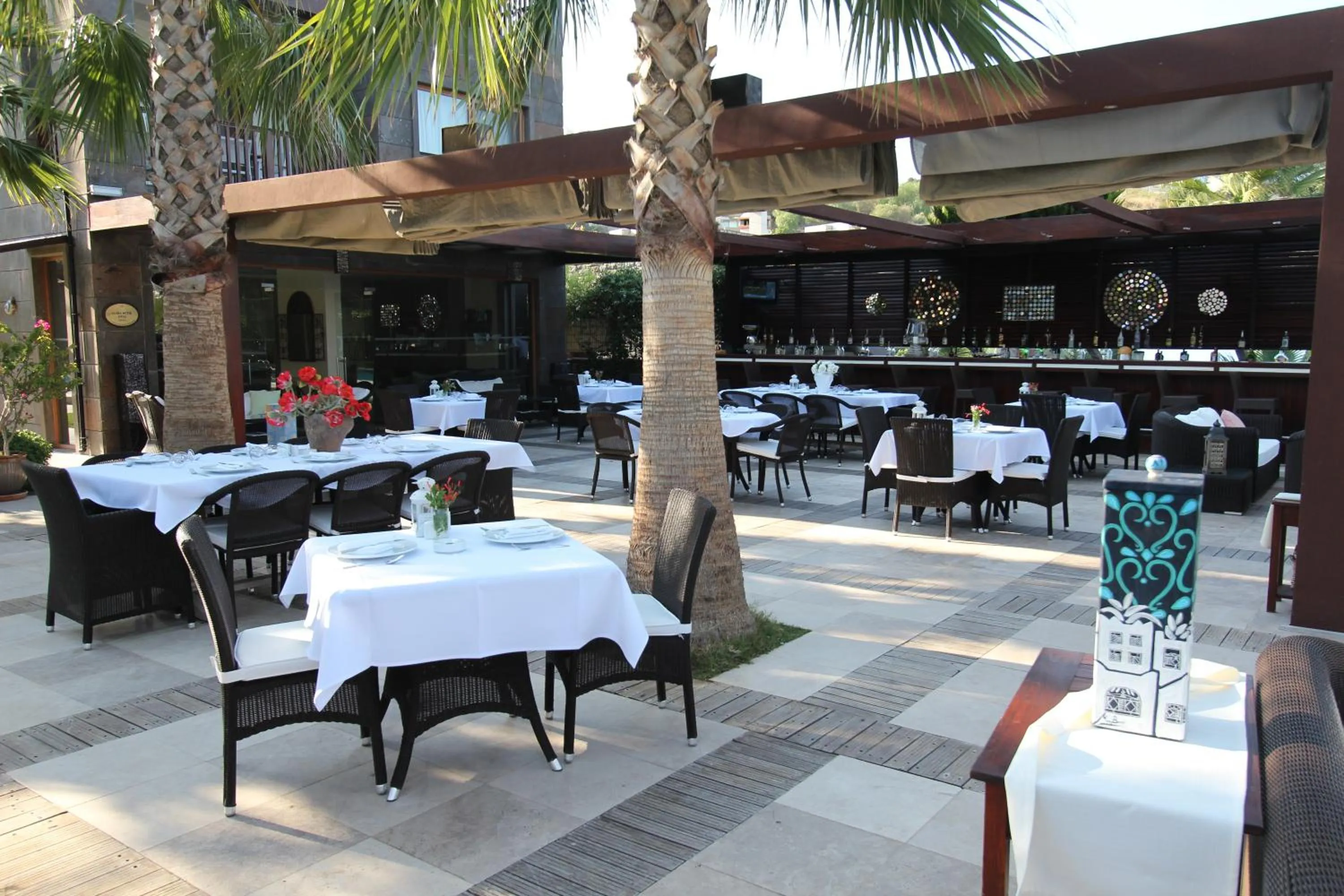 Restaurant/places to eat in Olira Boutique Hotel&SPA