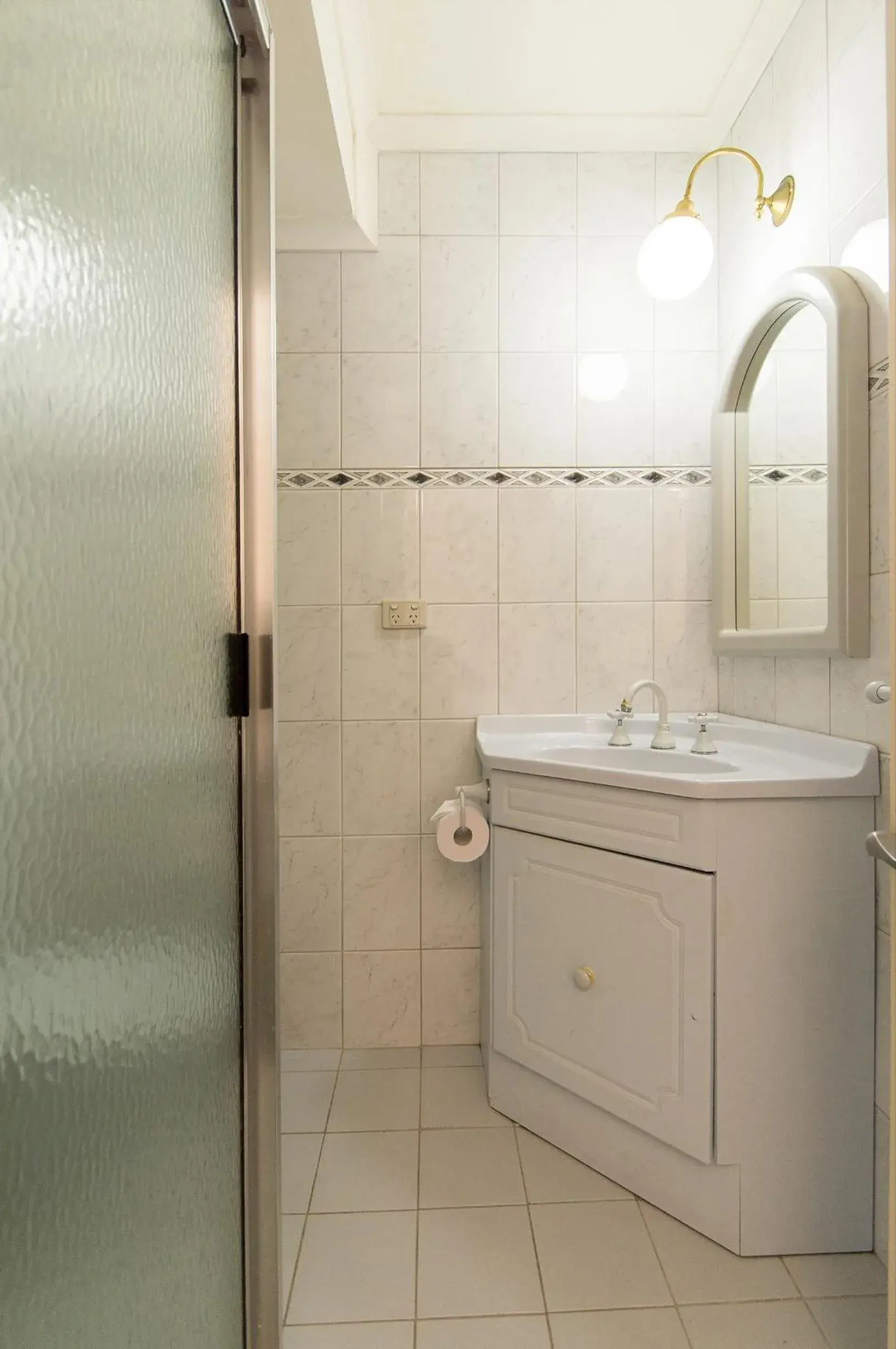 Standard Twin Room in Adelaide Royal Coach Standard Twin Room in Adelaide Royal Coach