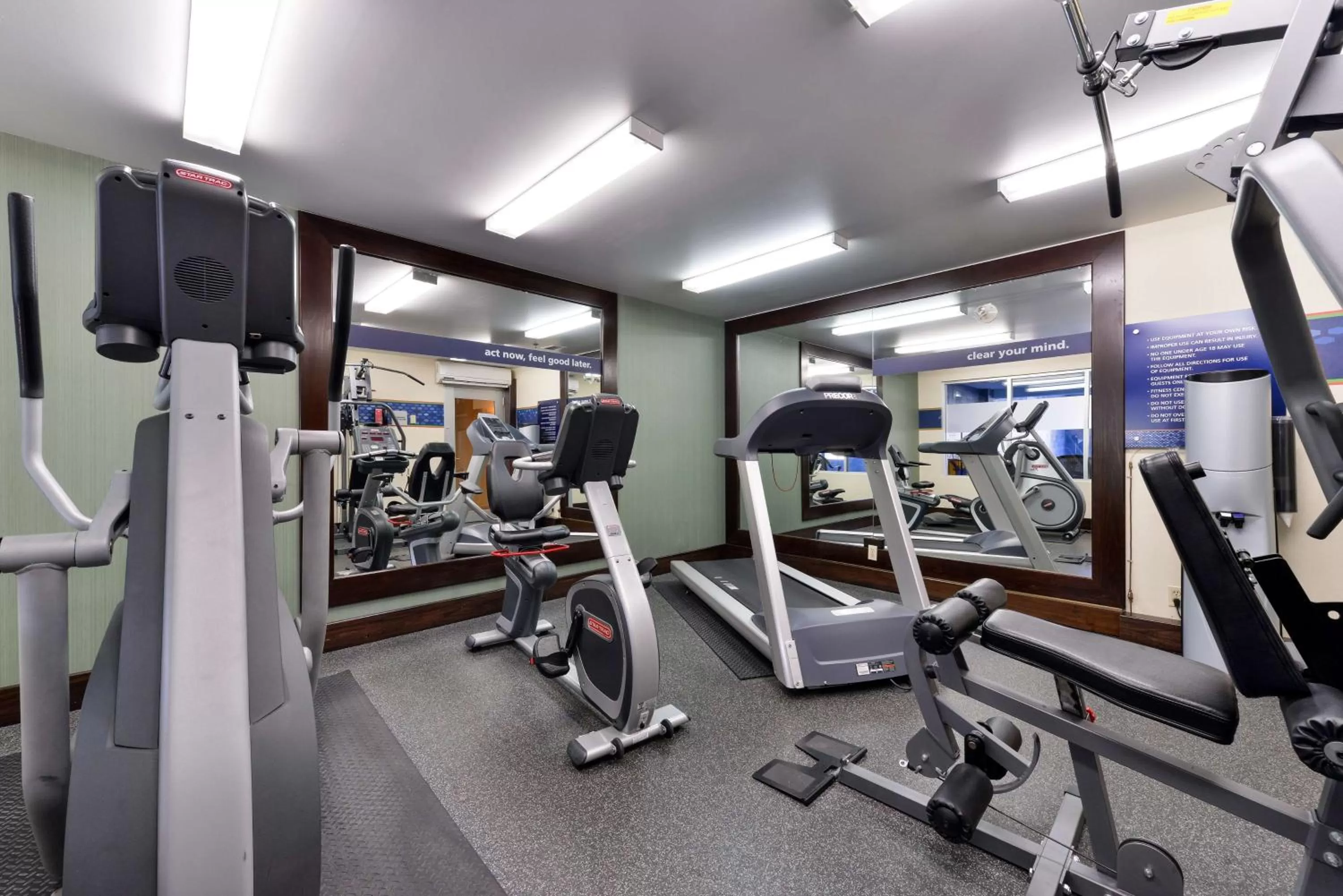 Fitness centre/facilities in Hampton Inn & Suites by Hilton Calgary University NW